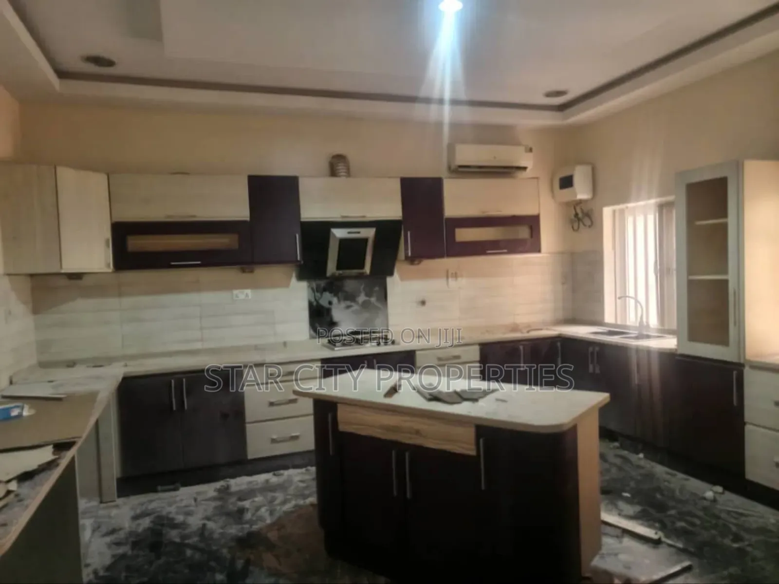 5bdrm House in Gra for rent in Ikeja GRA