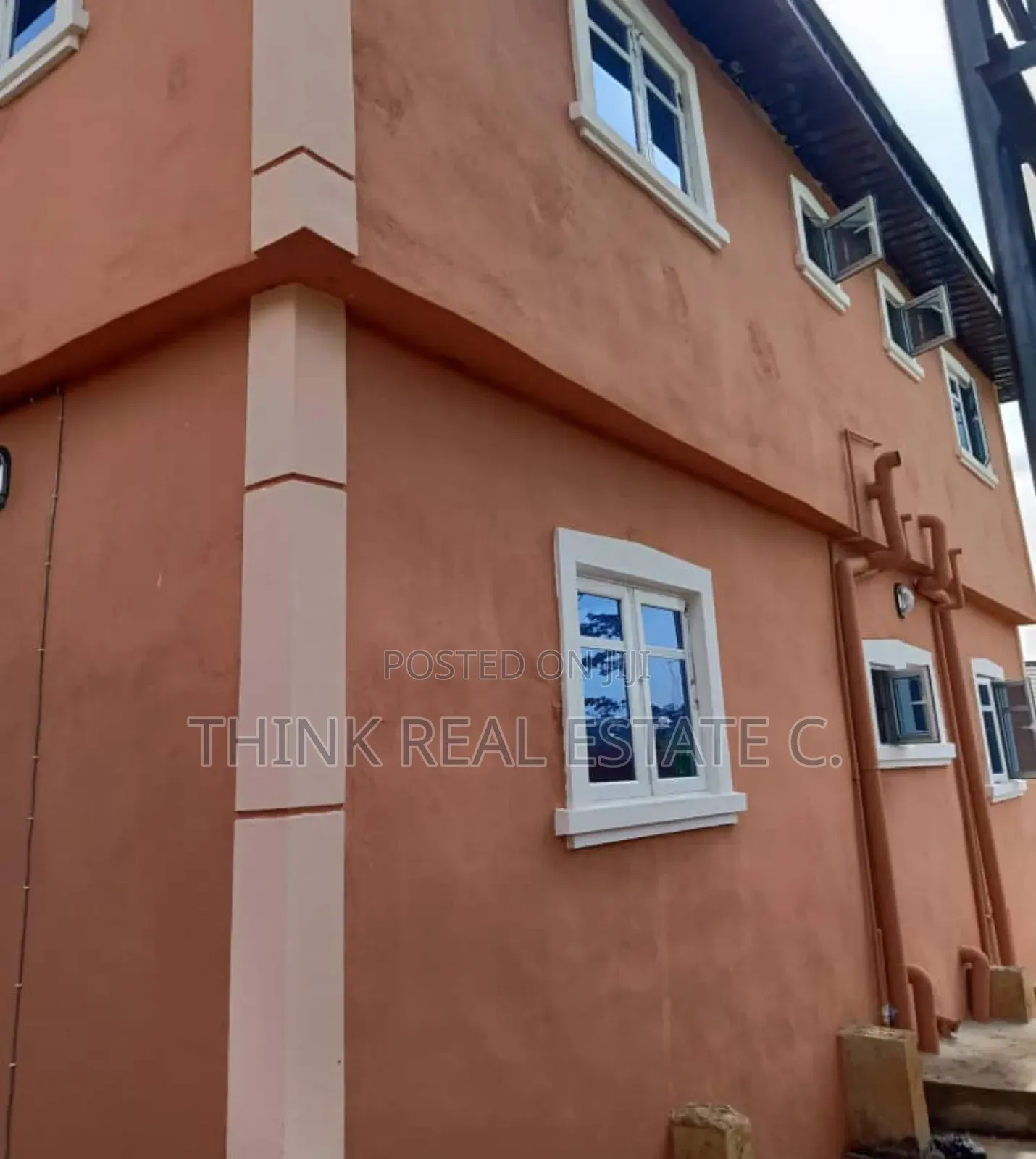 2bdrm Block of Flats in Airport Road,Benin for sale in Benin City