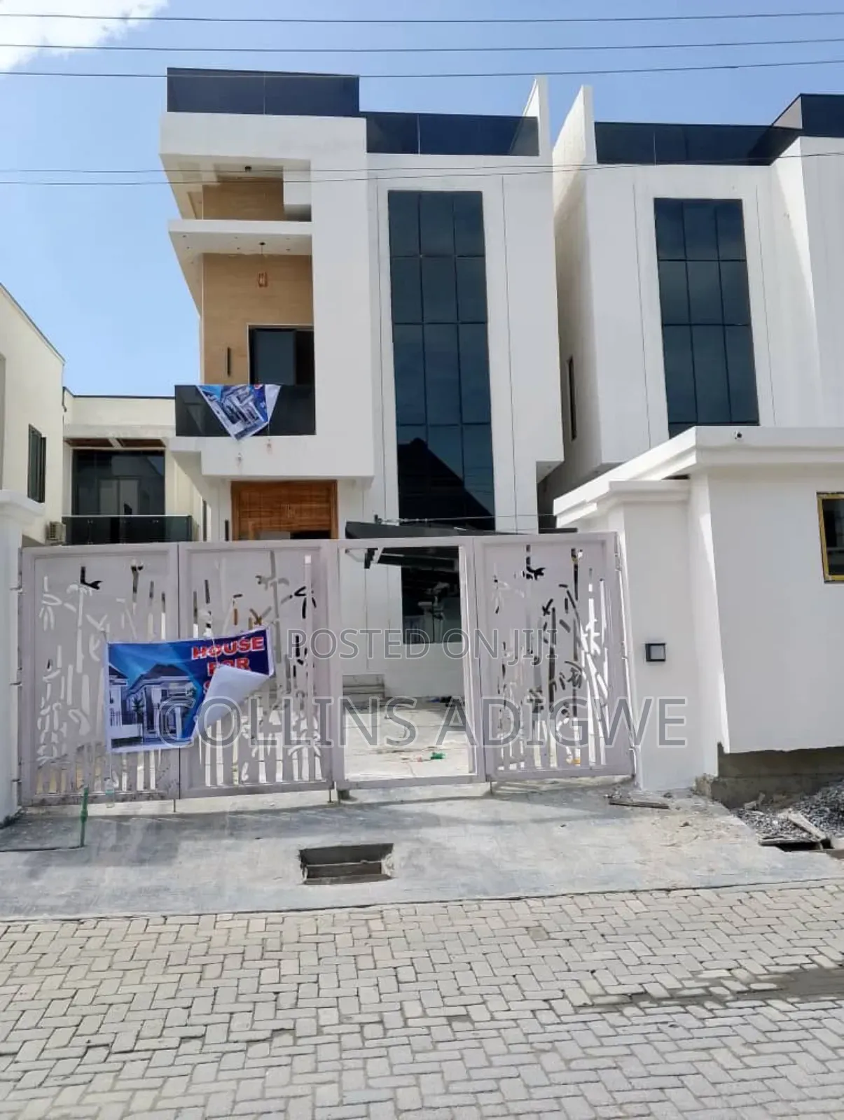 5bdrm Duplex in Access Call Estate, Chevron for sale in Chevron