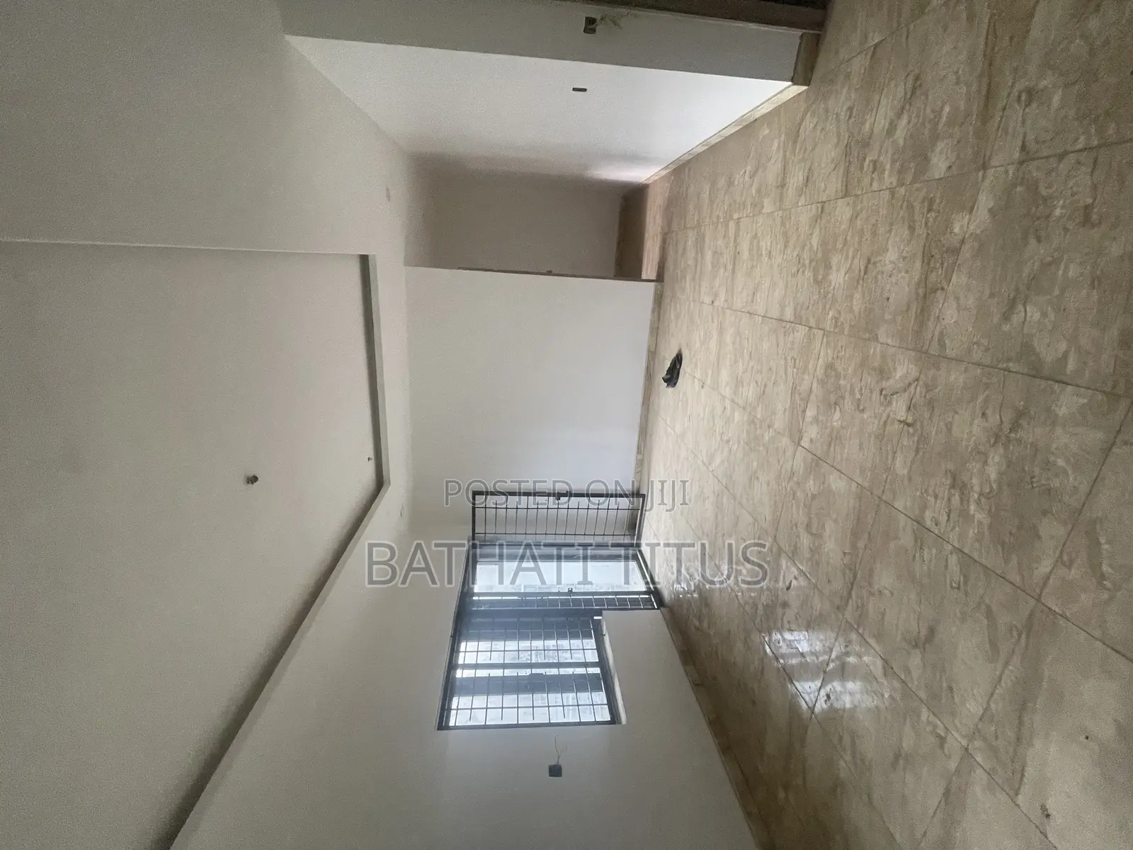 5bdrm Duplex in Uppertec Estate Life for rent in Life Camp