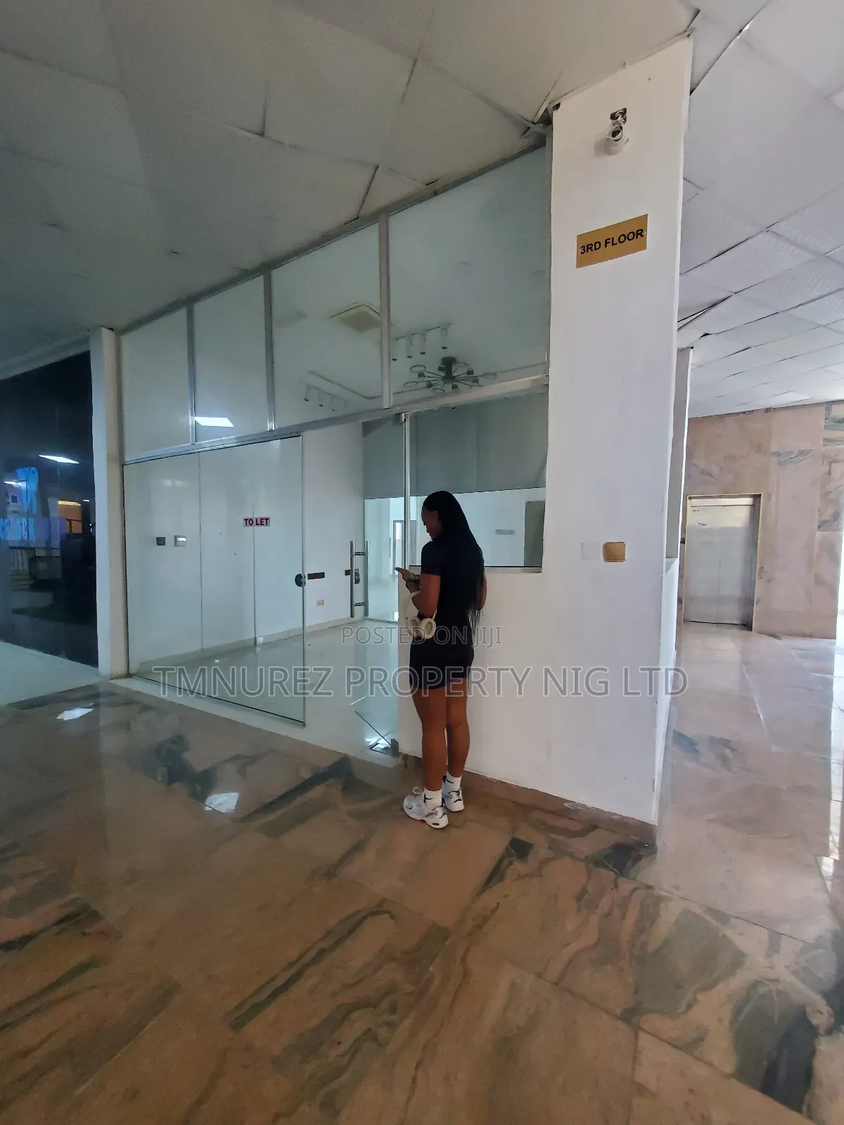 Shop Showroom for Rent in Lekki