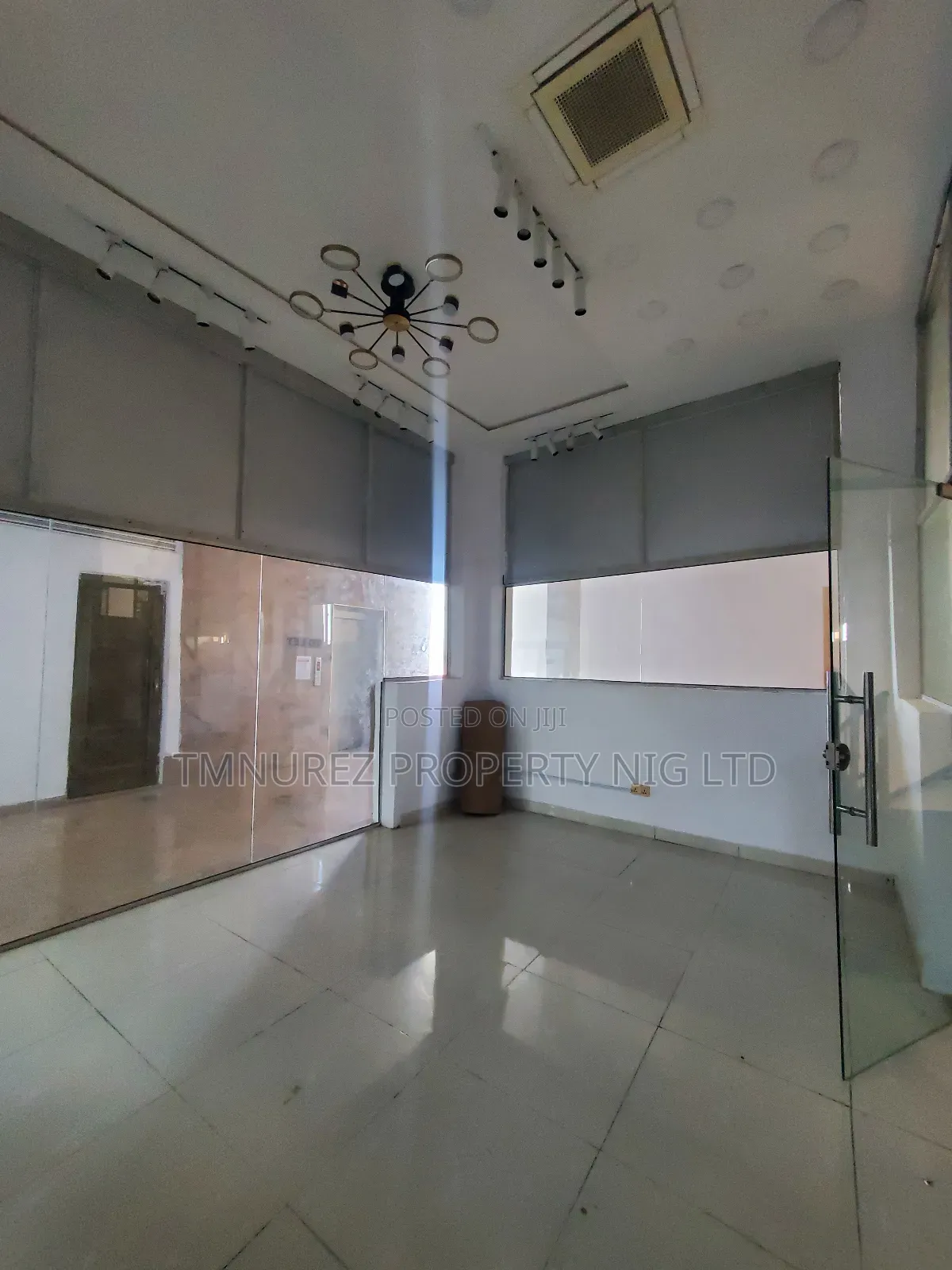 Shop Showroom for Rent in Lekki