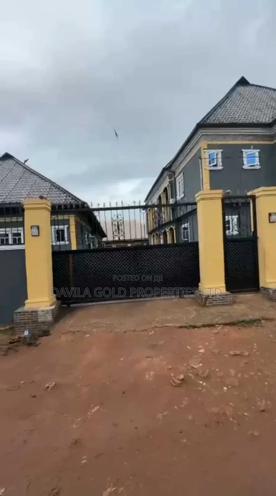 18bdrm Block of Flats in Benin City for sale in Benin City