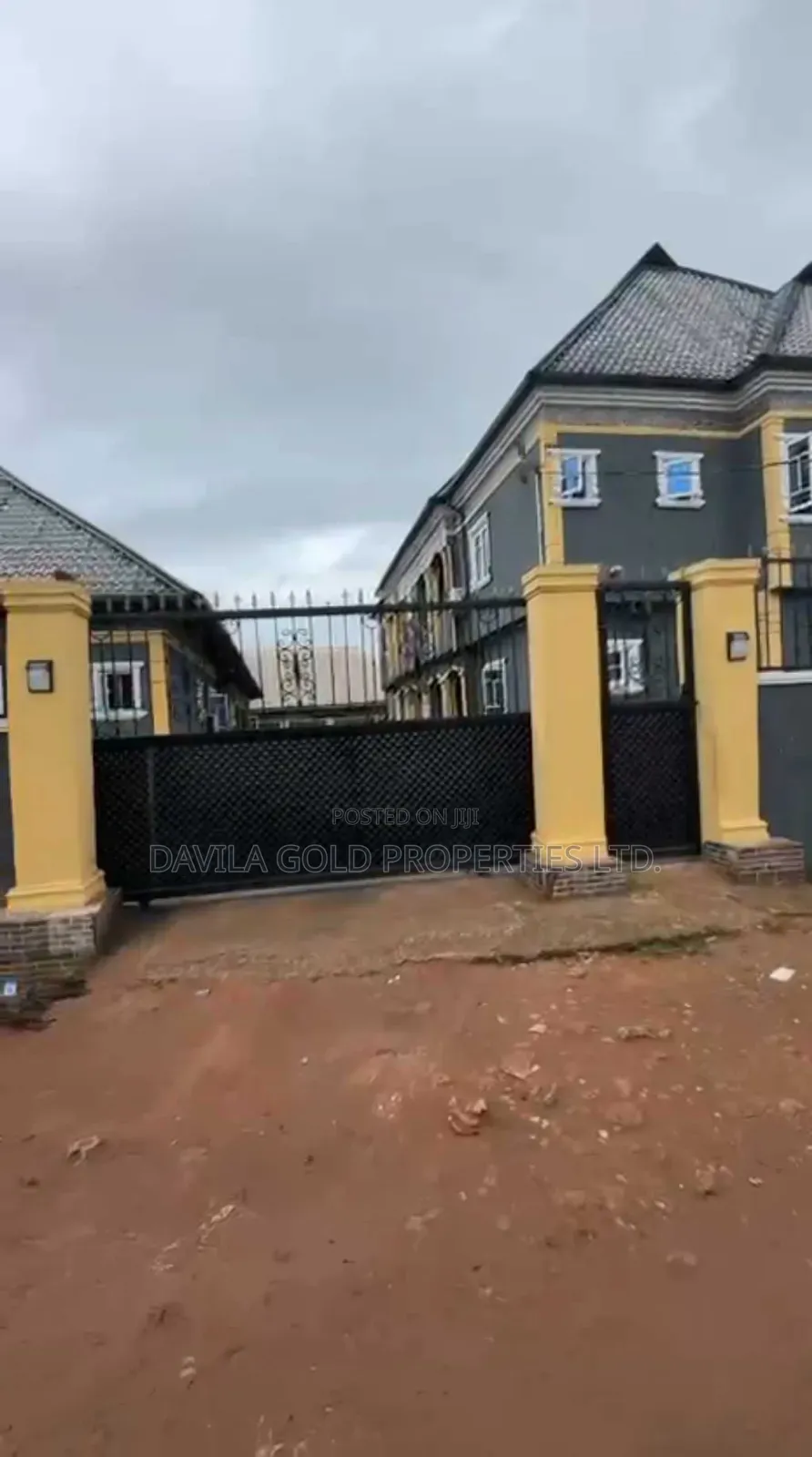 18bdrm Block of Flats in Benin City for sale in Benin City