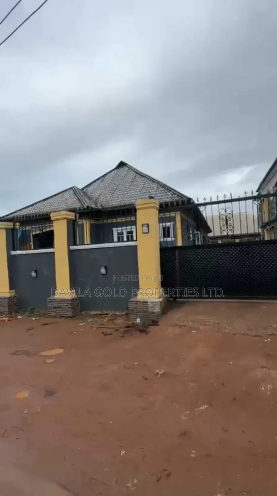 18bdrm Block of Flats in Benin City for sale in Benin City