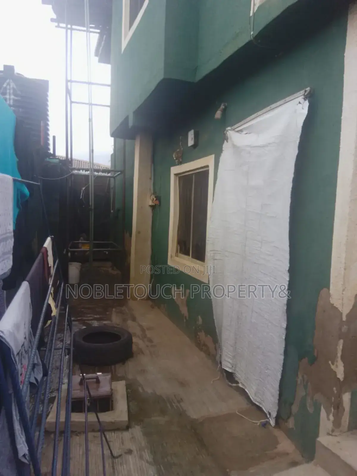 2bdrm Block of Flats in Liasu Road Ikotun, Iseri Olofin for sale in Iseri Olofin