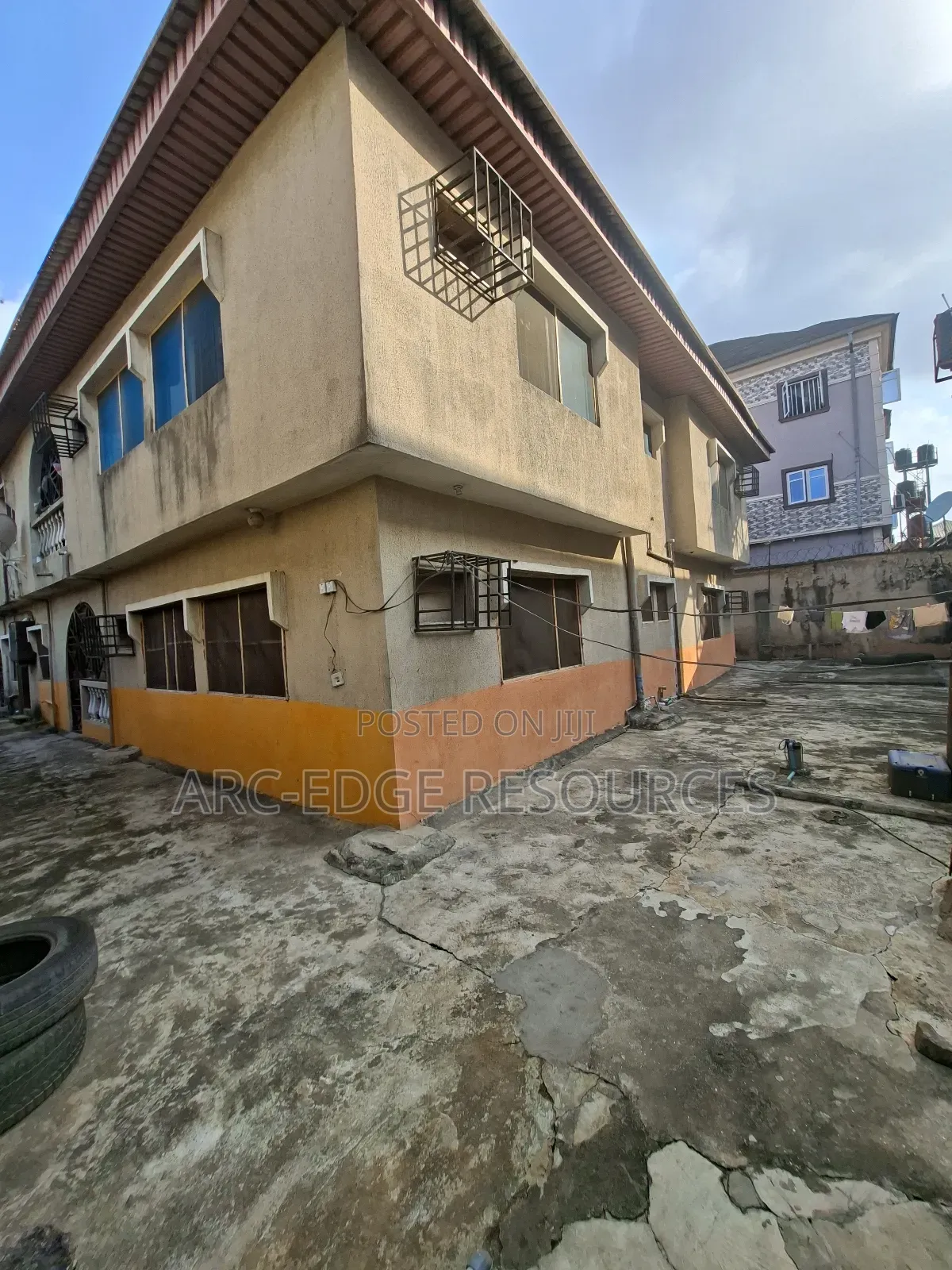 3bdrm Block of Flats in Ago Palace for sale in Ago Palace