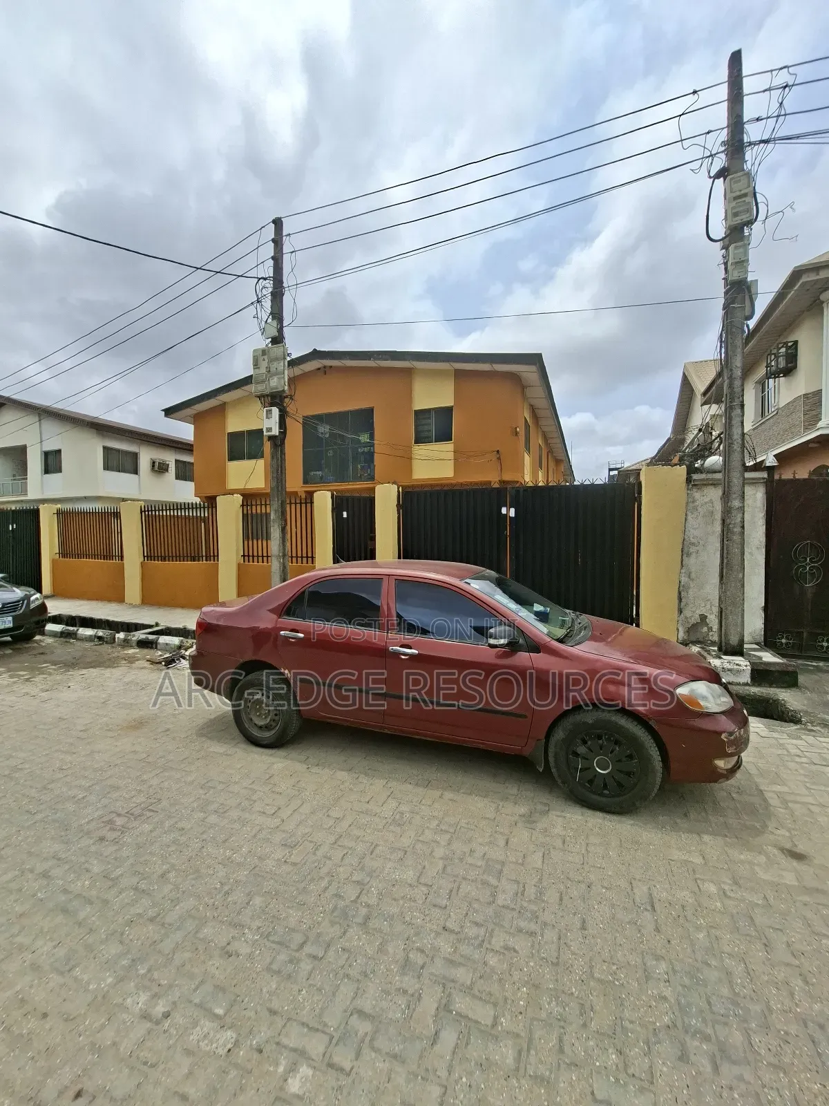 3bdrm Block of Flats in Ago Palace for sale in Ago Palace
