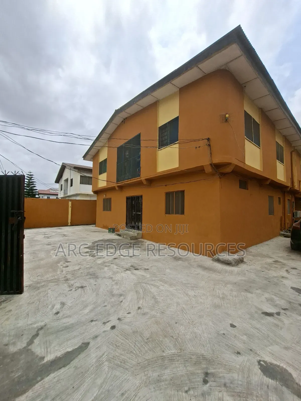 3bdrm Block of Flats in Ago Palace for sale in Ago Palace