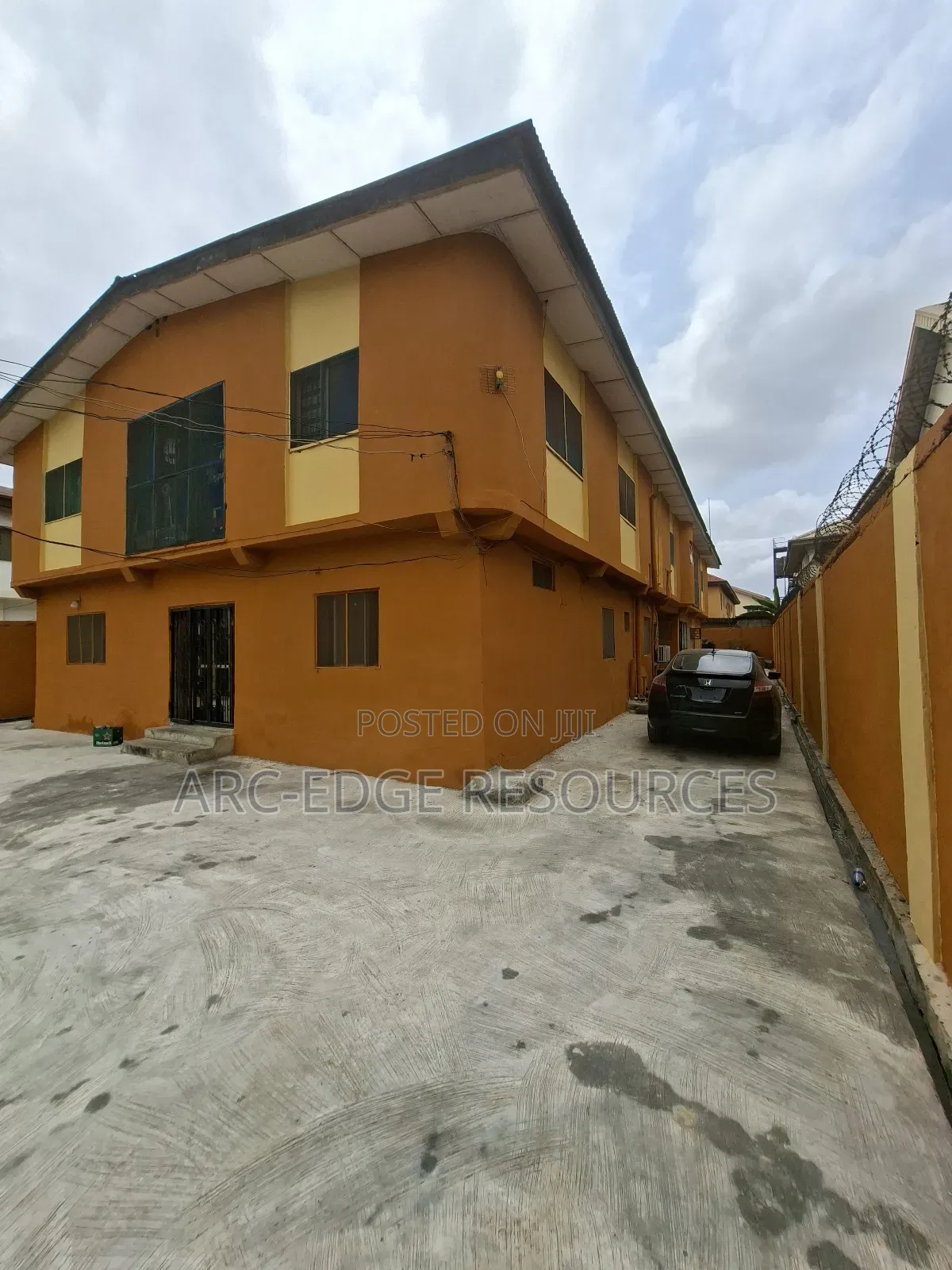 3bdrm Block of Flats in Ago Palace for sale in Ago Palace