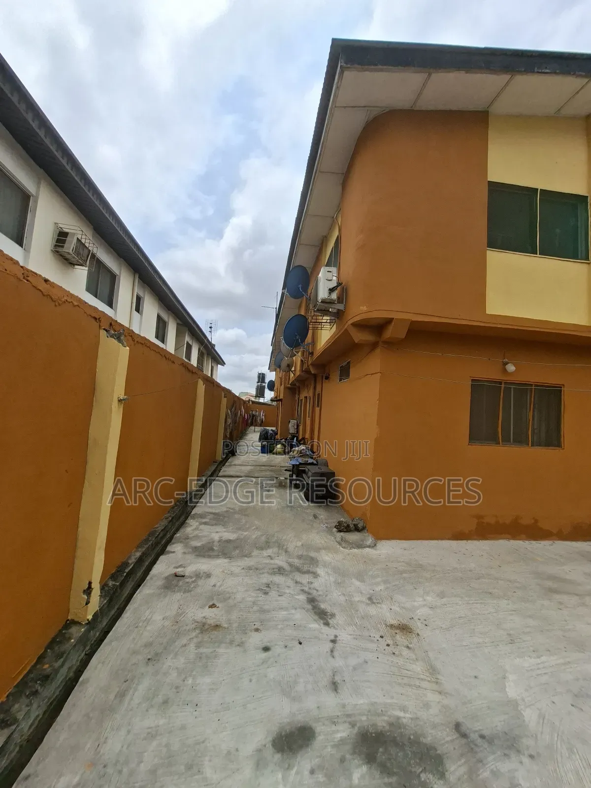 3bdrm Block of Flats in Ago Palace for sale in Ago Palace