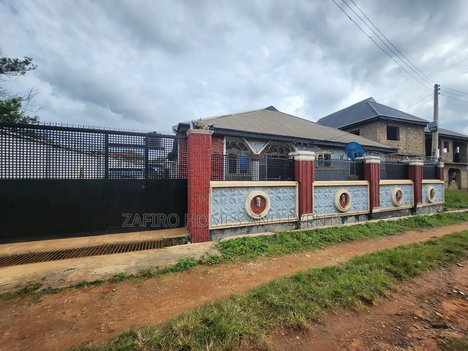 3bdrm Bungalow in Owode Estate, Apata for sale in Apata