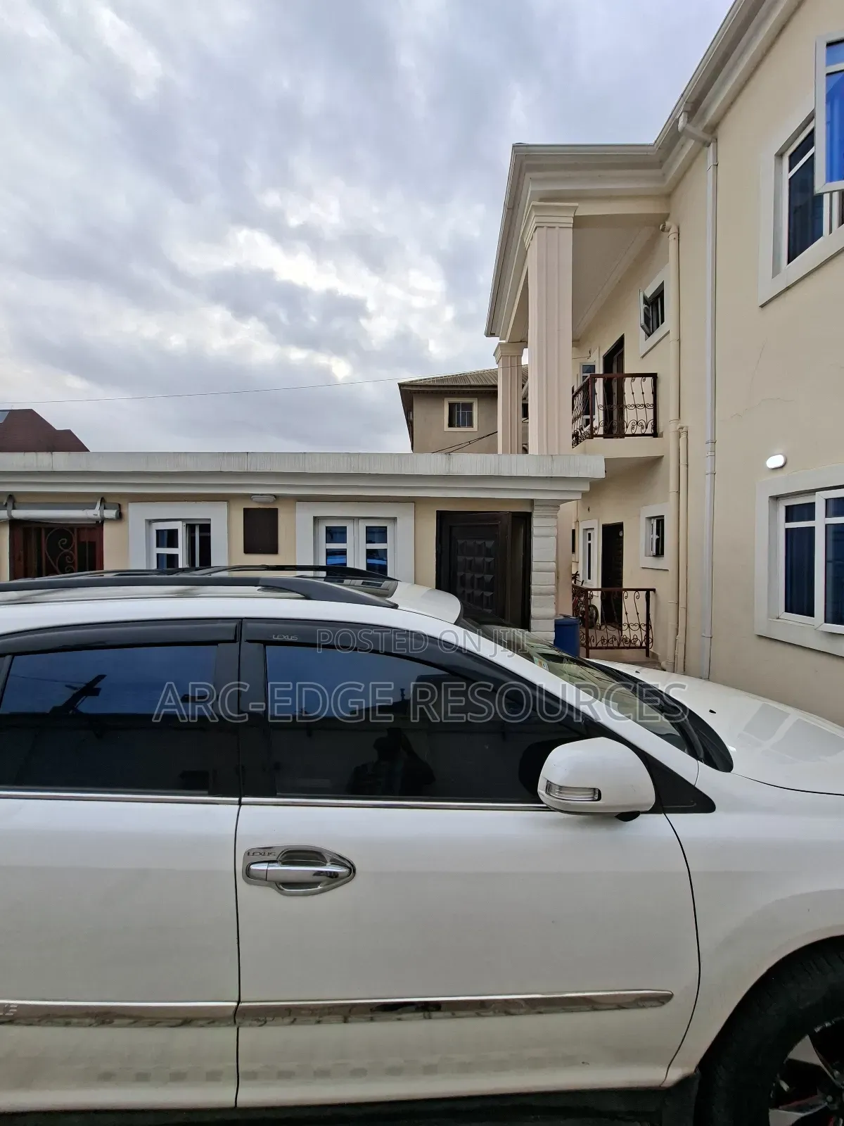 3bdrm Block of Flats in Ago Palace for sale in Ago Palace