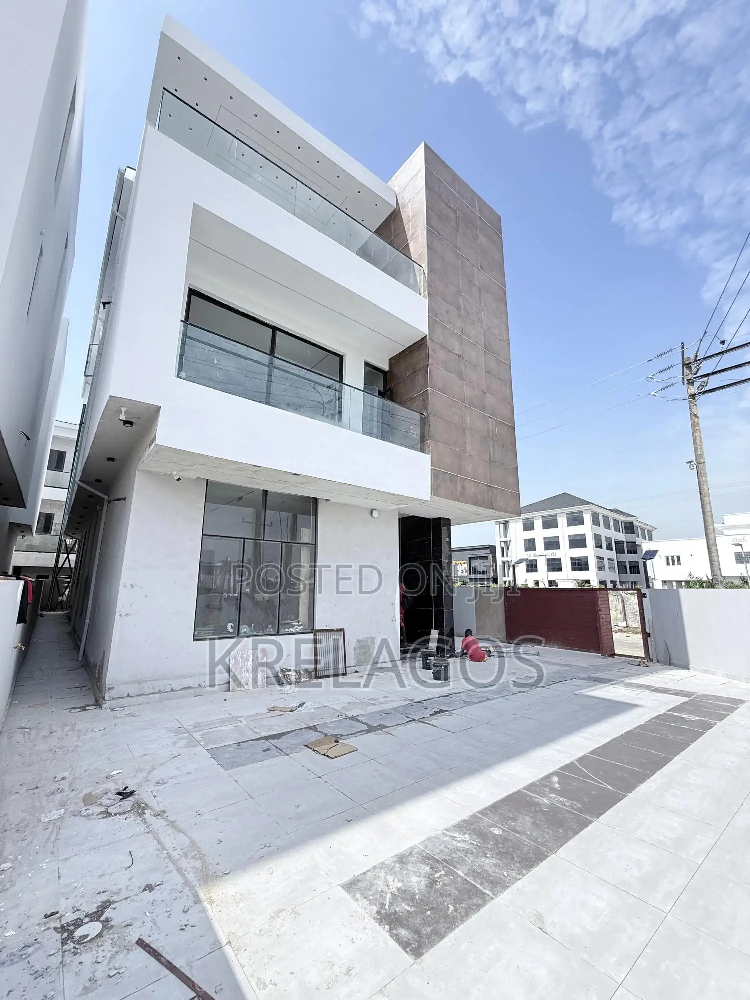 5bdrm Duplex in Lekki Phase 1 for sale in Lekki Phase 1