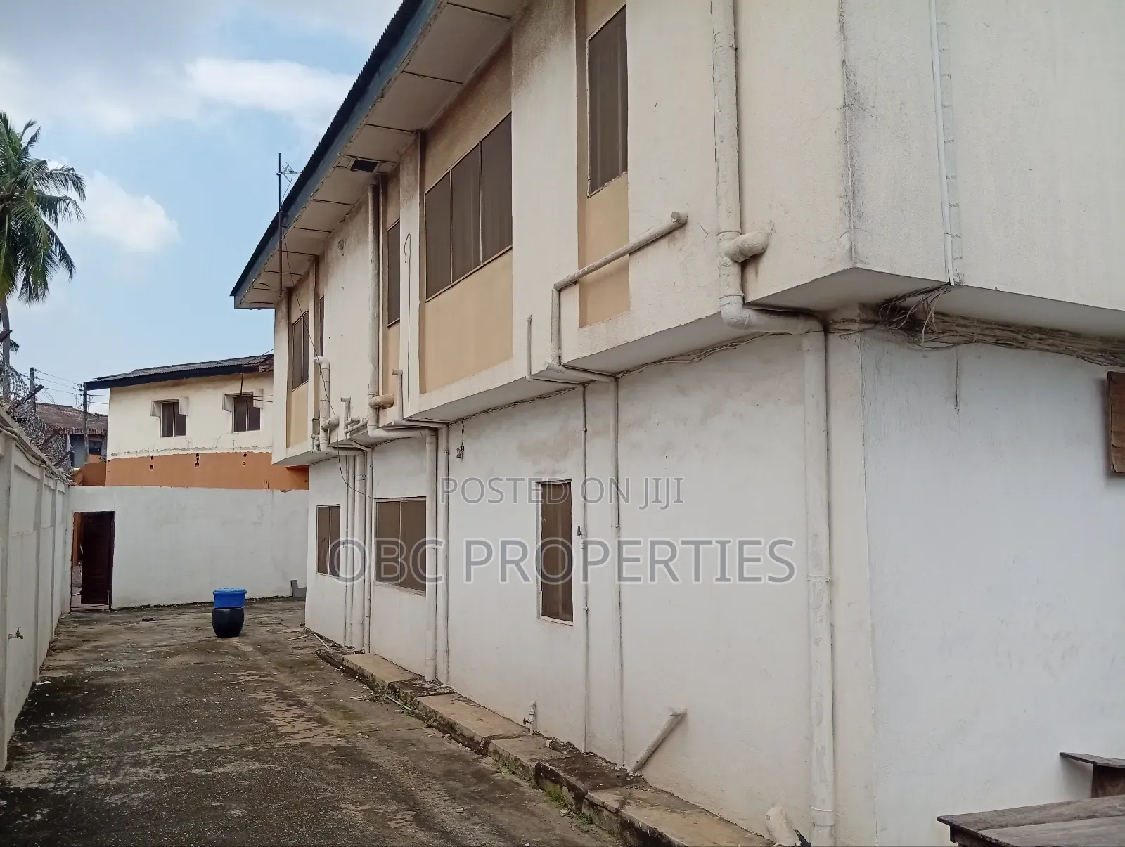7bdrm Duplex in Berger for sale in Berger