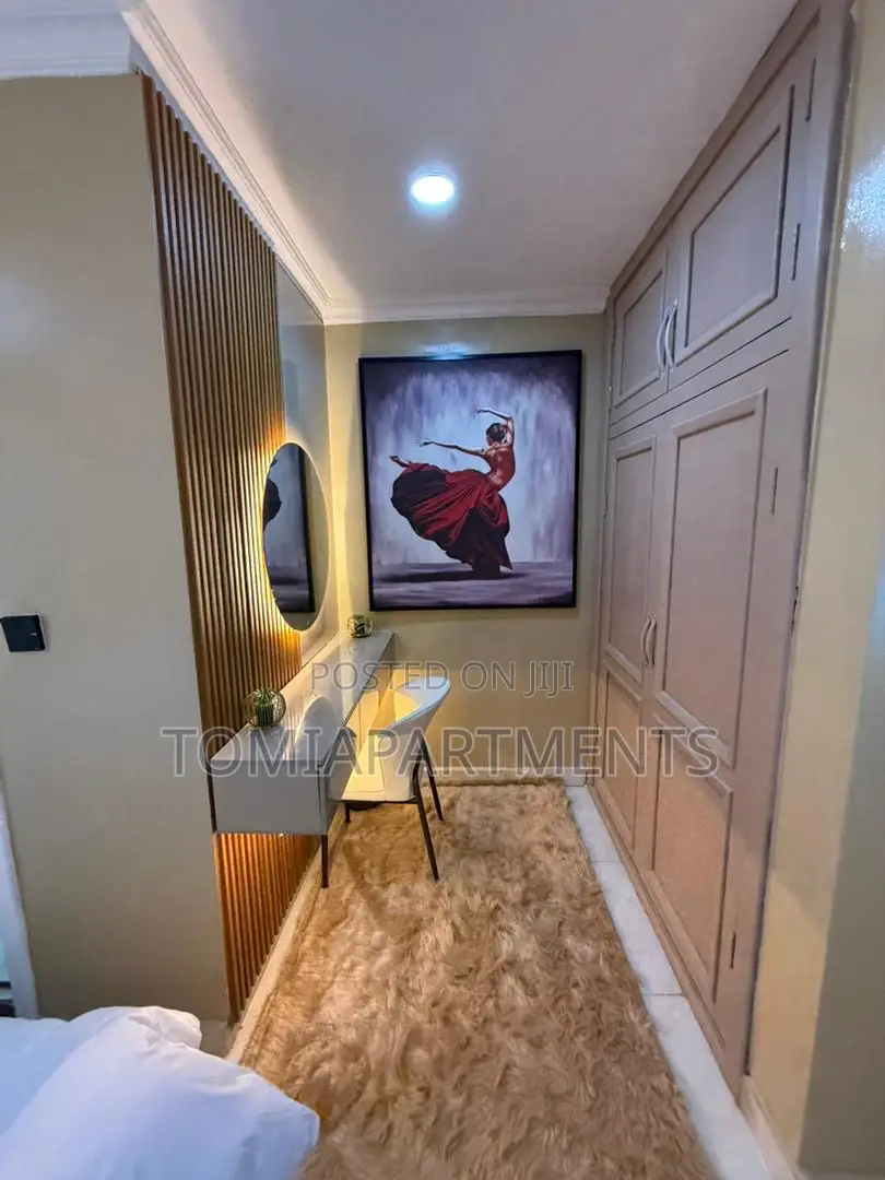 Luxury 1 Bedroom Shortlet Apartment With Ps5 in Lekki Phase 1 in Lekki Phase 1