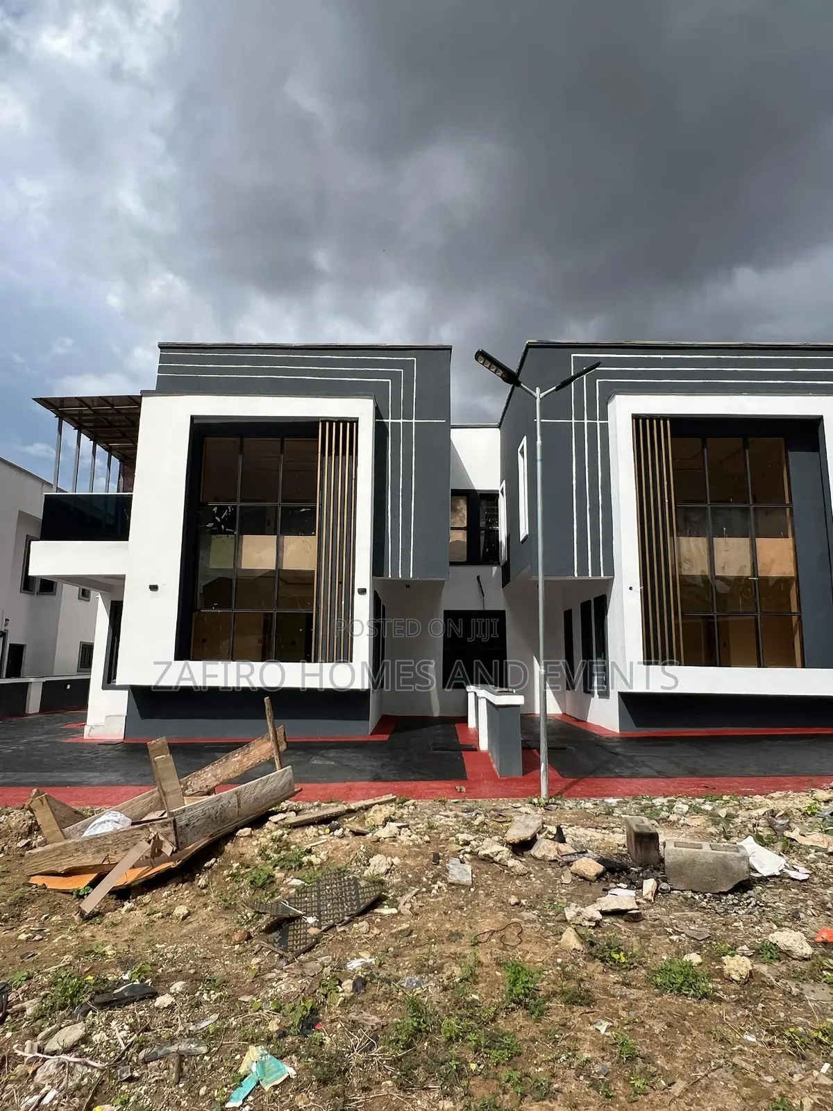 4bdrm Duplex in Chief Lateef Oyelade for sale in Ibadan