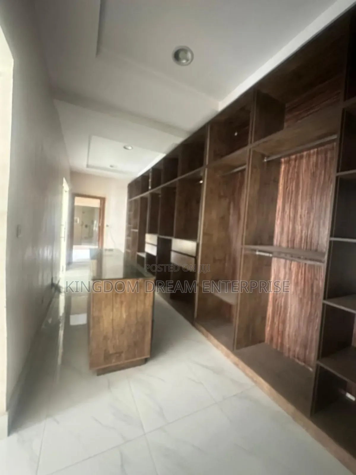 5bdrm Duplex in Lekki Phase 1 for sale in Lekki Phase 1