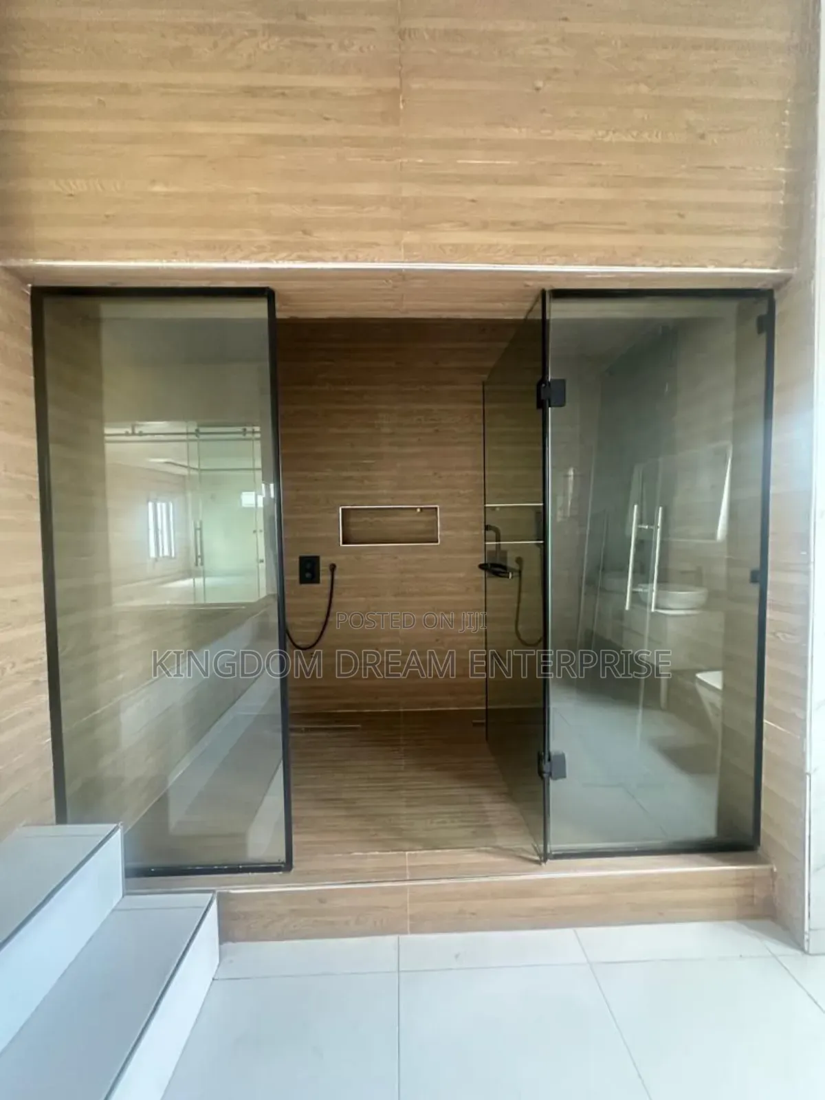 5bdrm Duplex in Lekki Phase 1 for sale in Lekki Phase 1