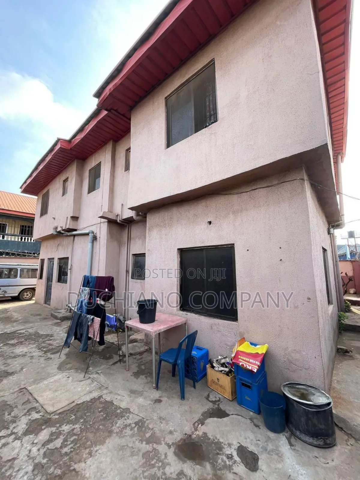 11bdrm Block of Flats in Close To Coker, Oshimili South for sale in Oshimili South
