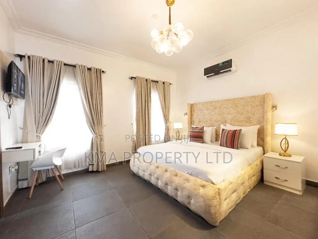 Luxurious 3 Bedroom Duplex With Snooker in Lekki Phase 1