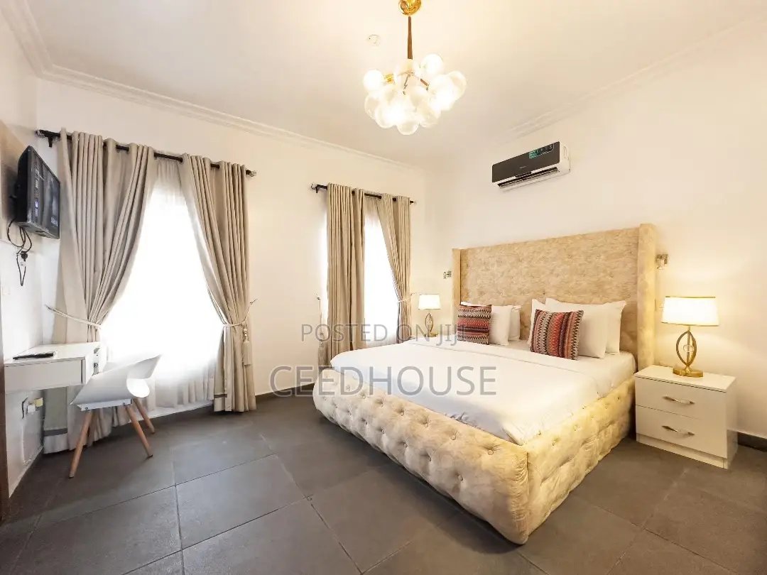Luxurious 3 Bedroom Duplex With Snooker in Lekki Phase 1