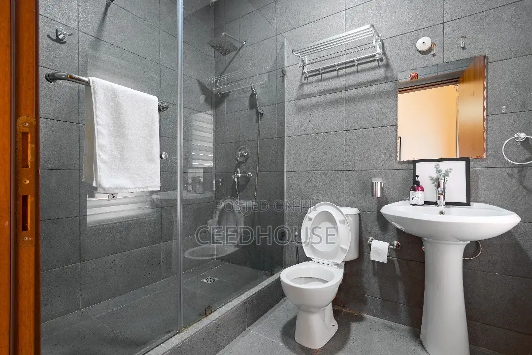 Luxurious 3 Bedroom Duplex With Snooker in Lekki Phase 1