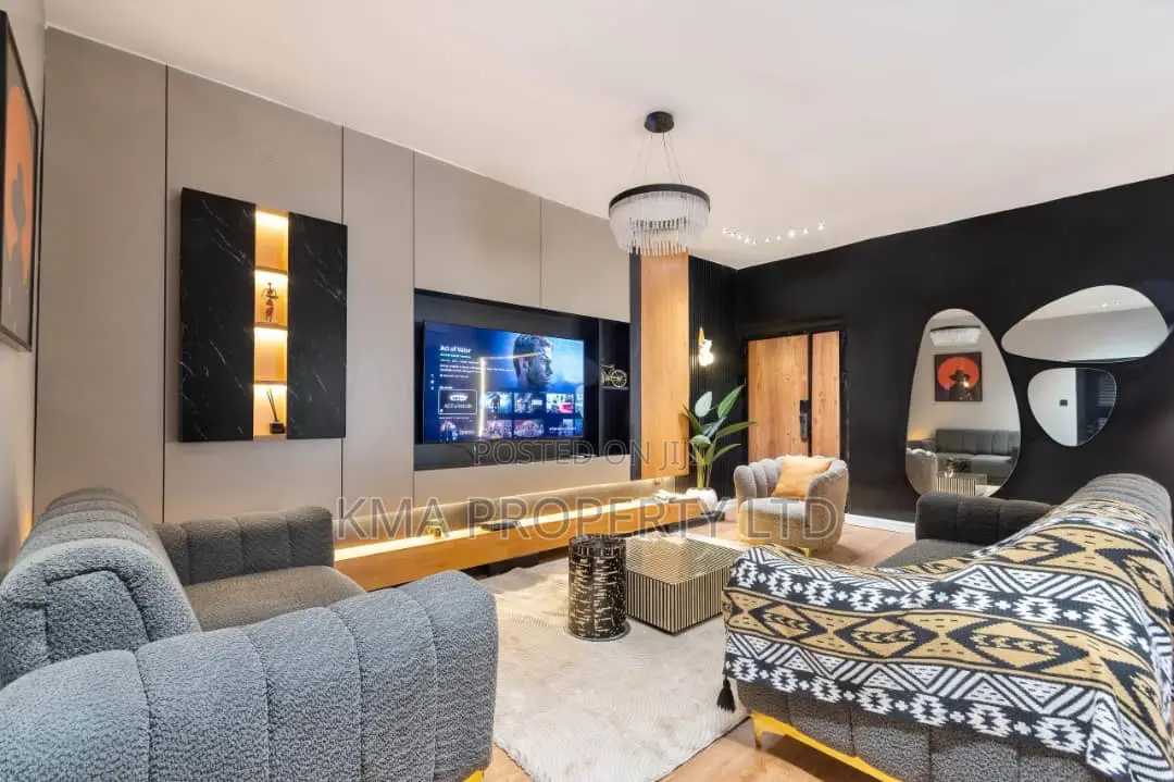 Luxurious 2 Bedroom Apartment With Snooker in Lekki Phase 1