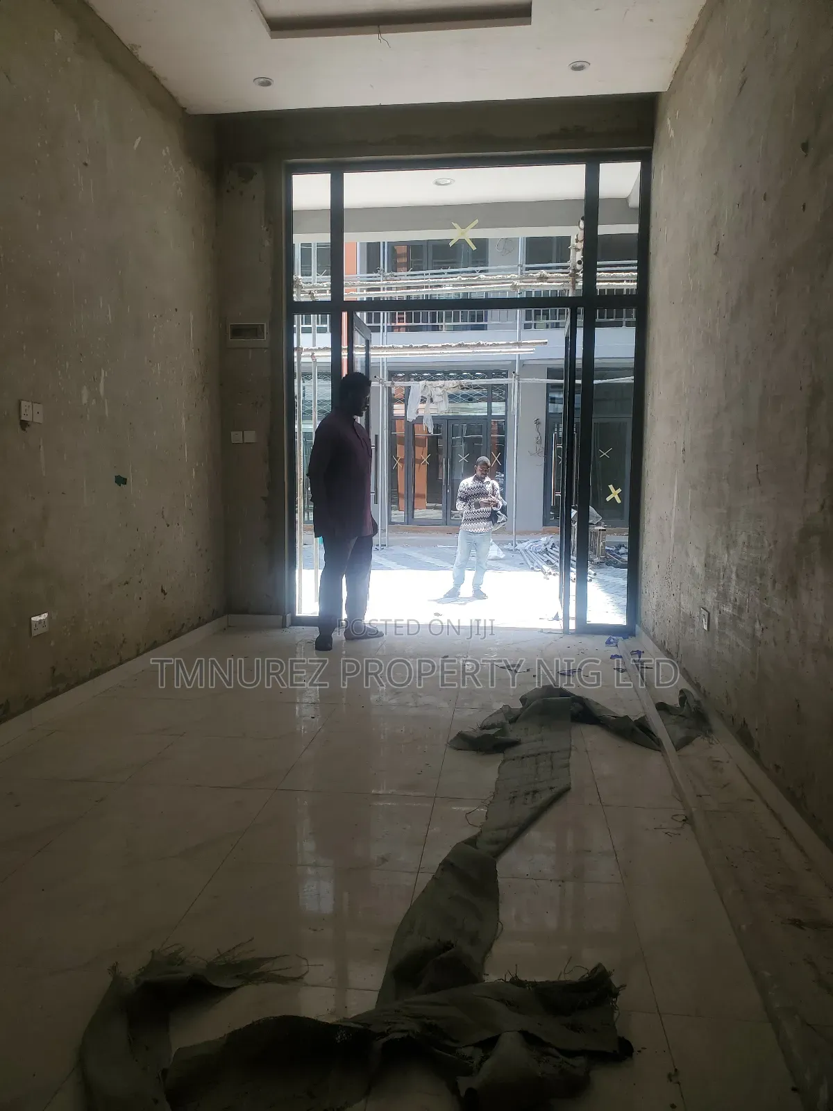 Shop for Rent Orchild Road in Chevron