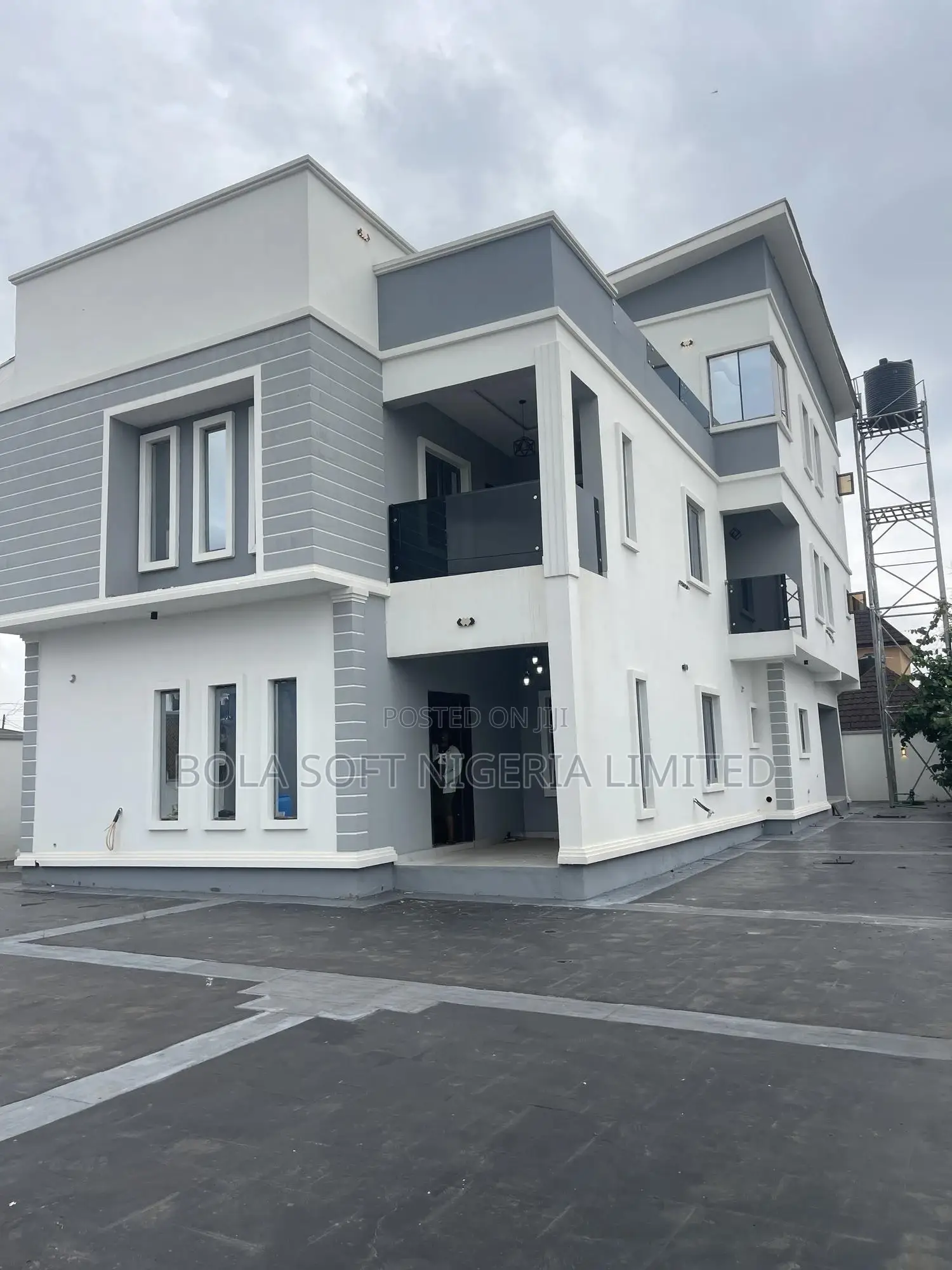 4bdrm Duplex in Oluyole Estate , for sale in Oluyole