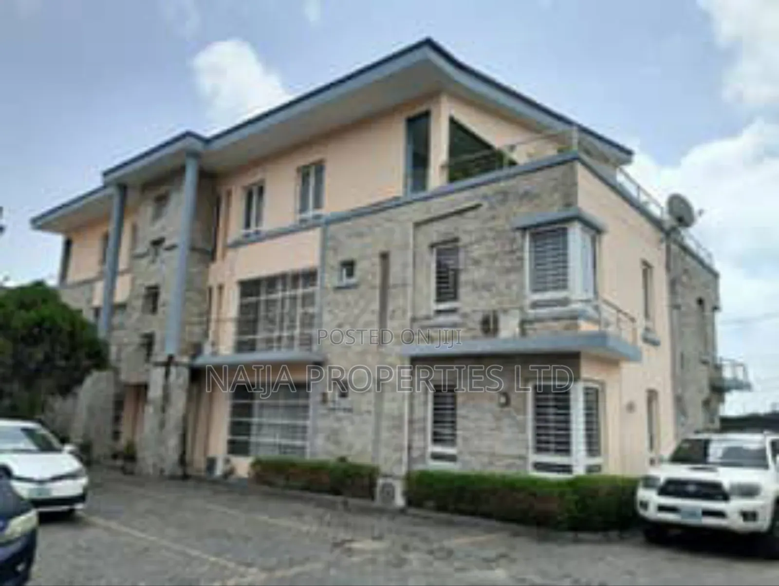 3bdrm Block of Flats in Osborne, Ikoyi for sale in Ikoyi