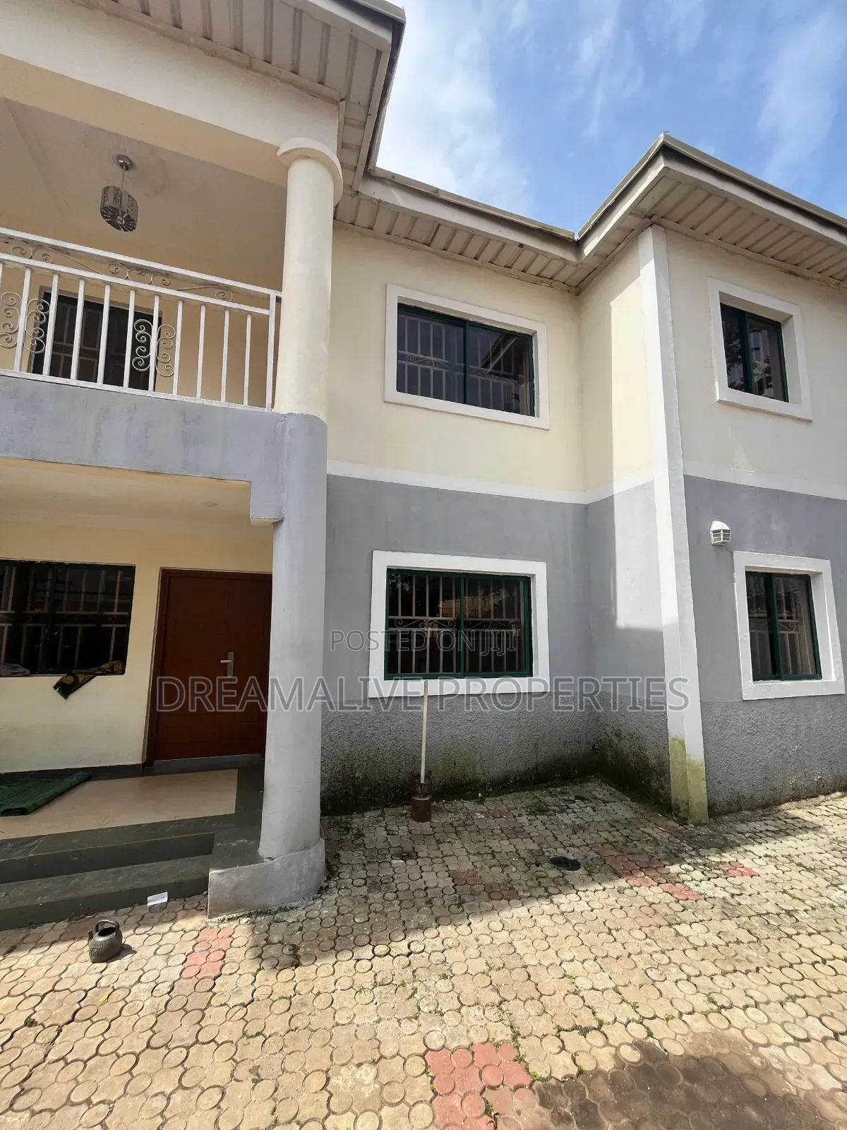 2bdrm Block of Flats in Estate, Dawaki for sale in Dawaki