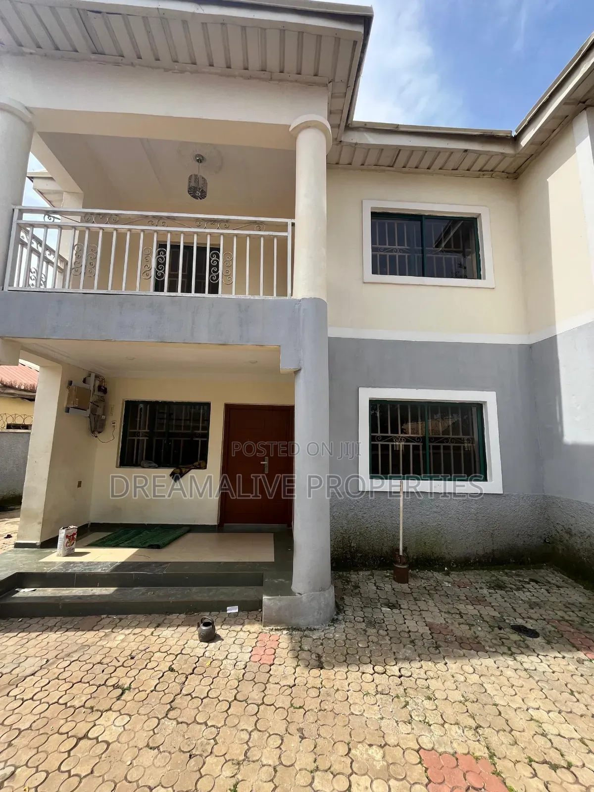 2bdrm Block of Flats in Estate, Dawaki for sale in Dawaki