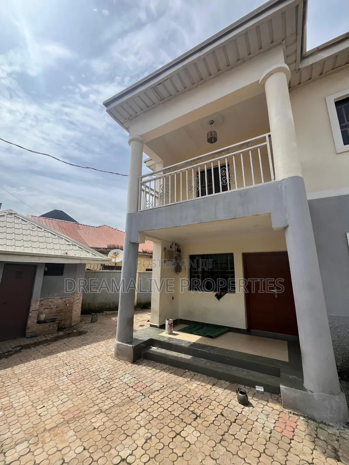 2bdrm Block of Flats in Estate, Dawaki for sale in Dawaki