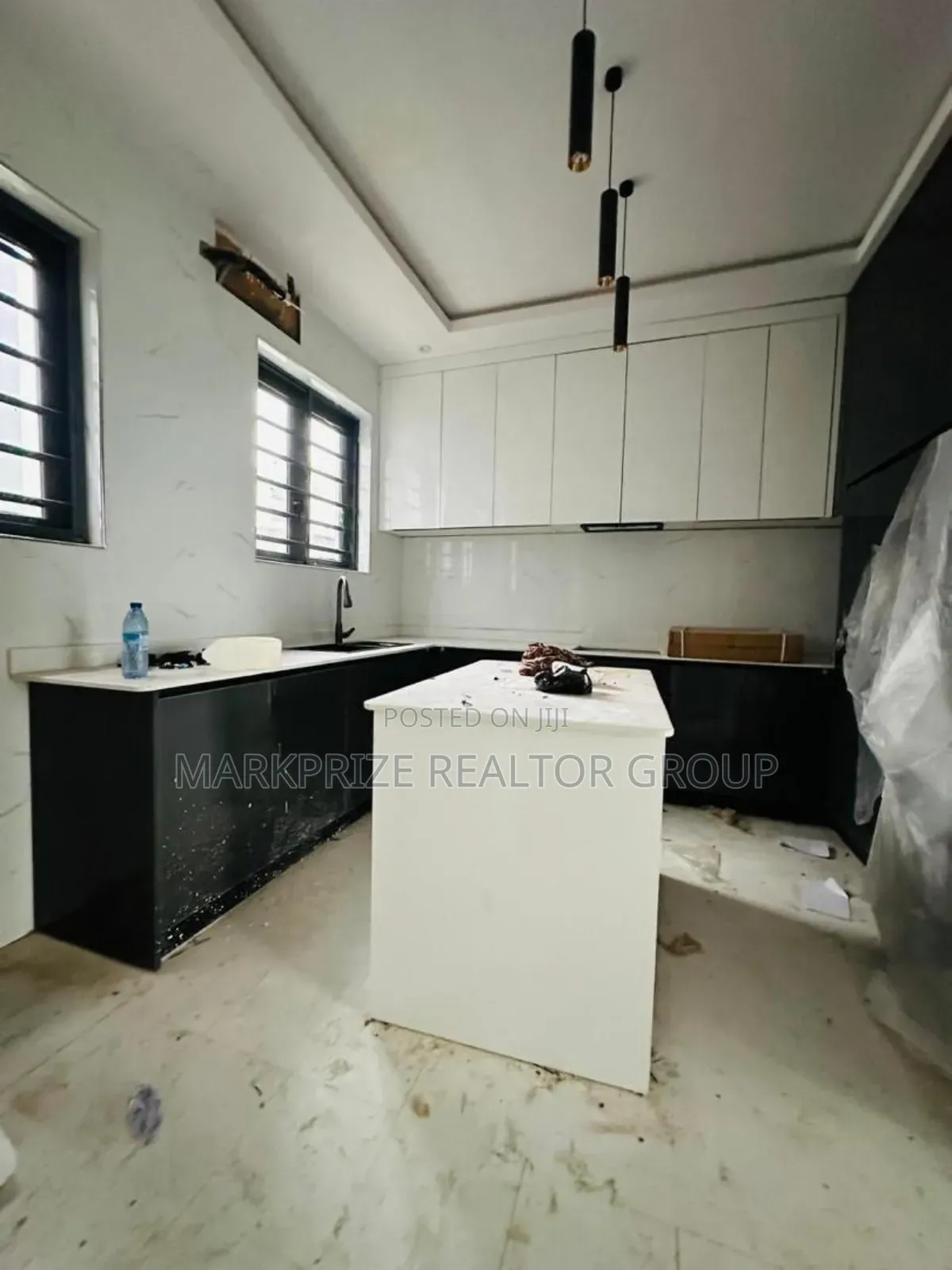 4bdrm Duplex in Opebi Lagos for sale in Opebi