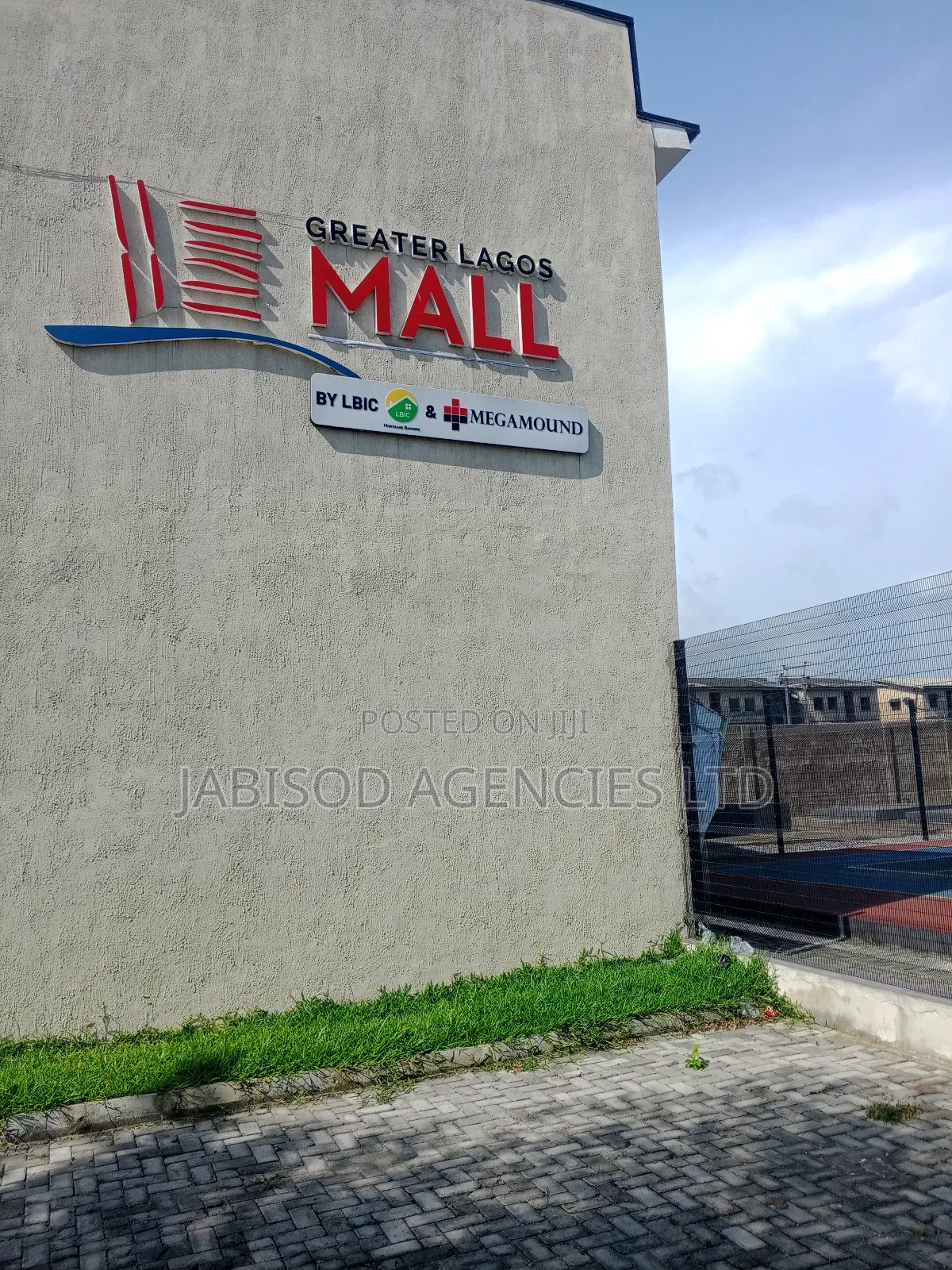3bdrm Block of Flats in Greater Lagos County, Ogunlana for sale in Ogunlana
