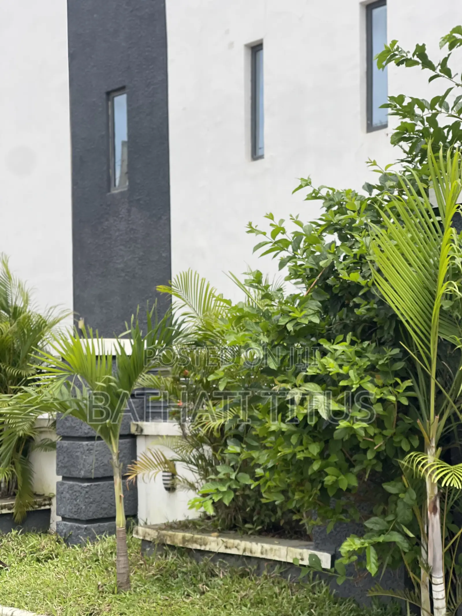 4bdrm Duplex in Life Camp for sale in Life Camp