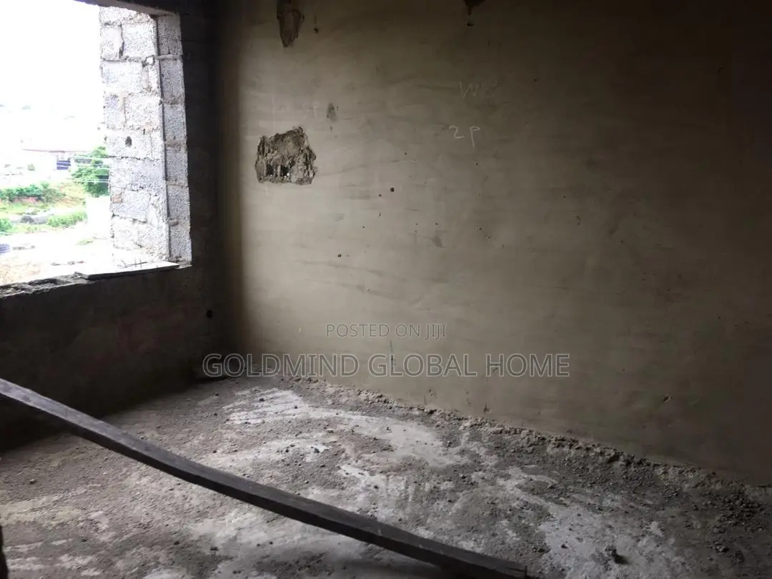 5bdrm Duplex in Sabon Lugbe for sale in Sabon Lugbe