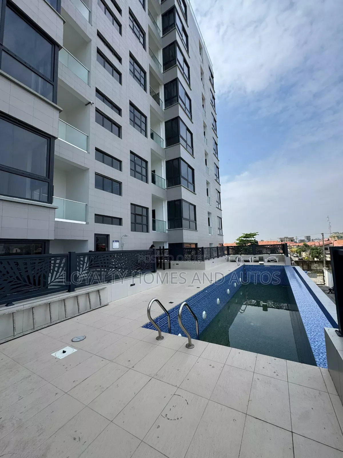 Furnished 3bdrm Apartment in Lekki Phase 1 for sale in Lekki Phase 1