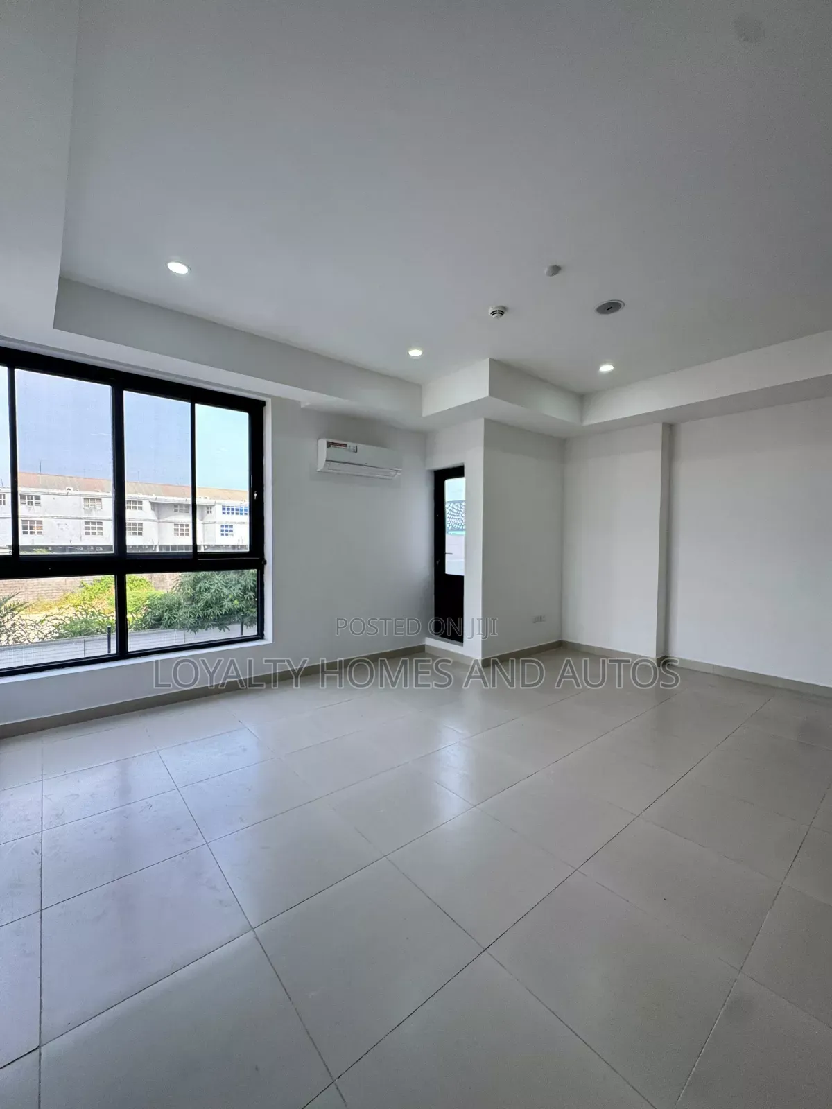 Furnished 3bdrm Apartment in Lekki Phase 1 for sale in Lekki Phase 1