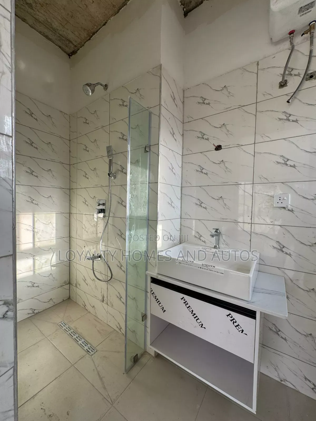 Furnished 2bdrm Apartment In Ologolo For Sale in Ologolo