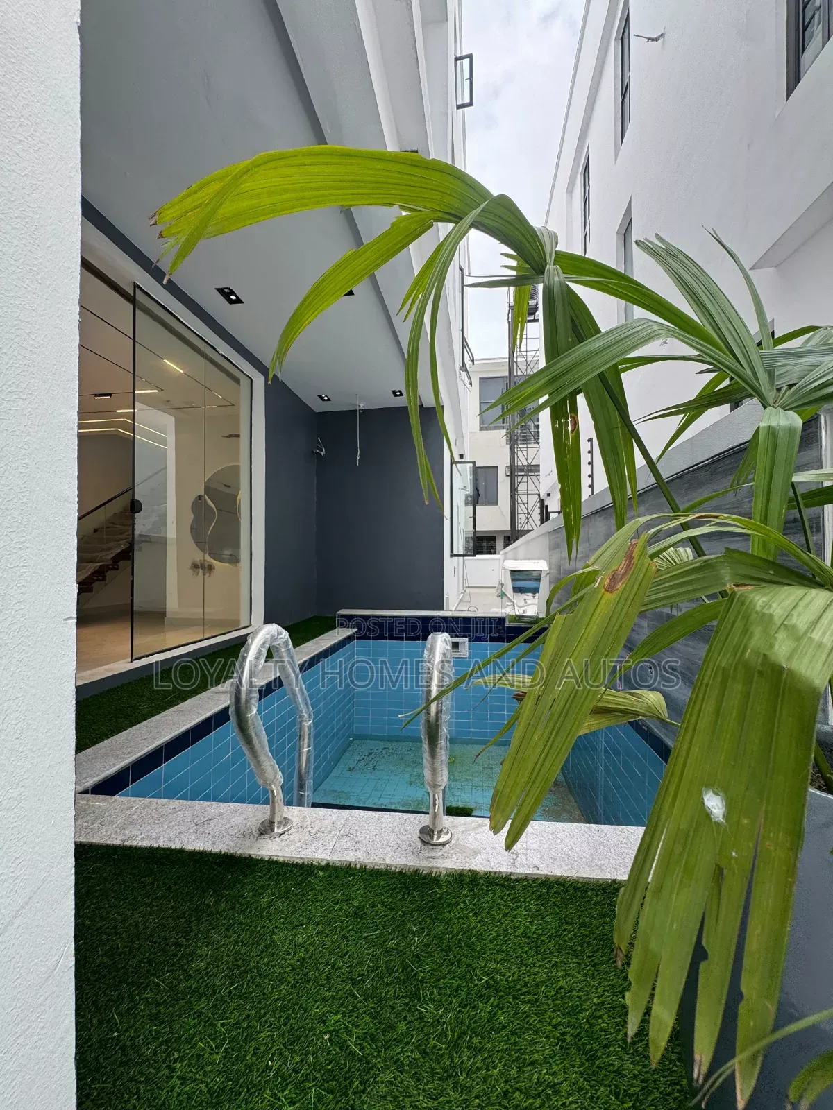 Furnished 5bdrm Duplex in Lekki Phase 1 for sale in Lekki Phase 1