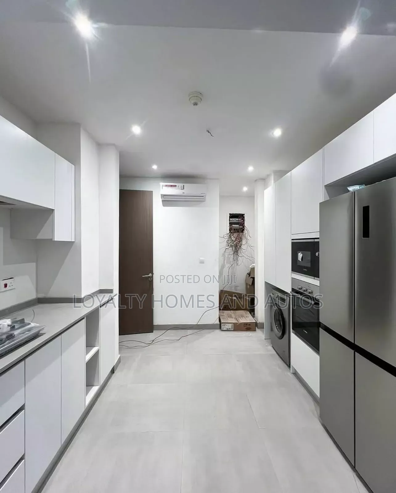 Furnished 3bdrm Apartment in Lekki Phase 1 for sale in Lekki Phase 1