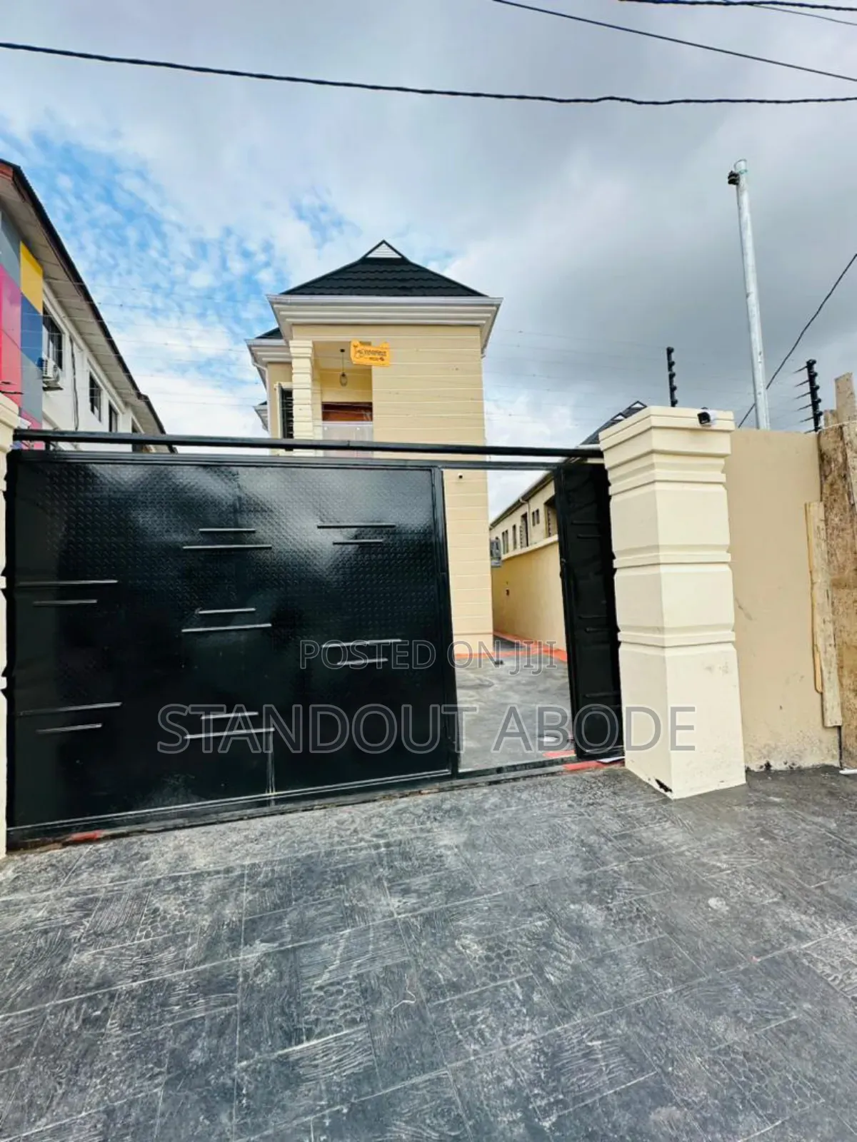 4bdrm Duplex in Inside An Estate, Ogba for sale in Ogba