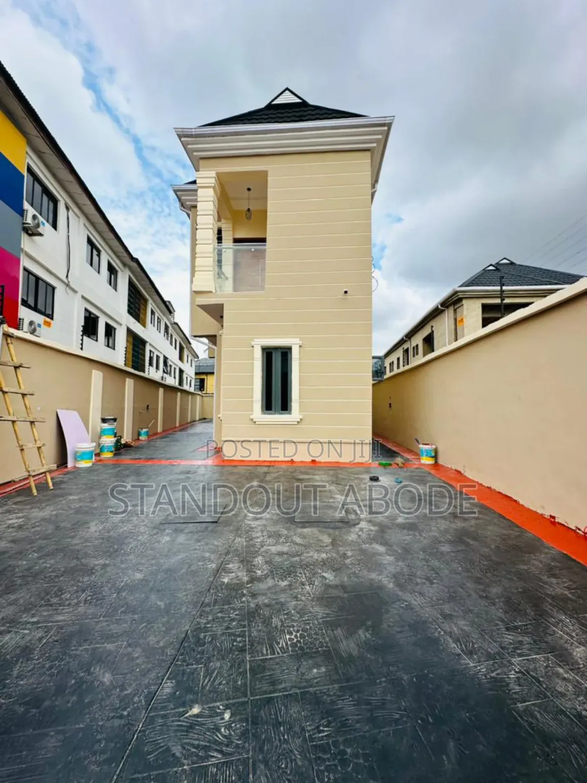 4bdrm Duplex in Inside An Estate, Ogba for sale in Ogba