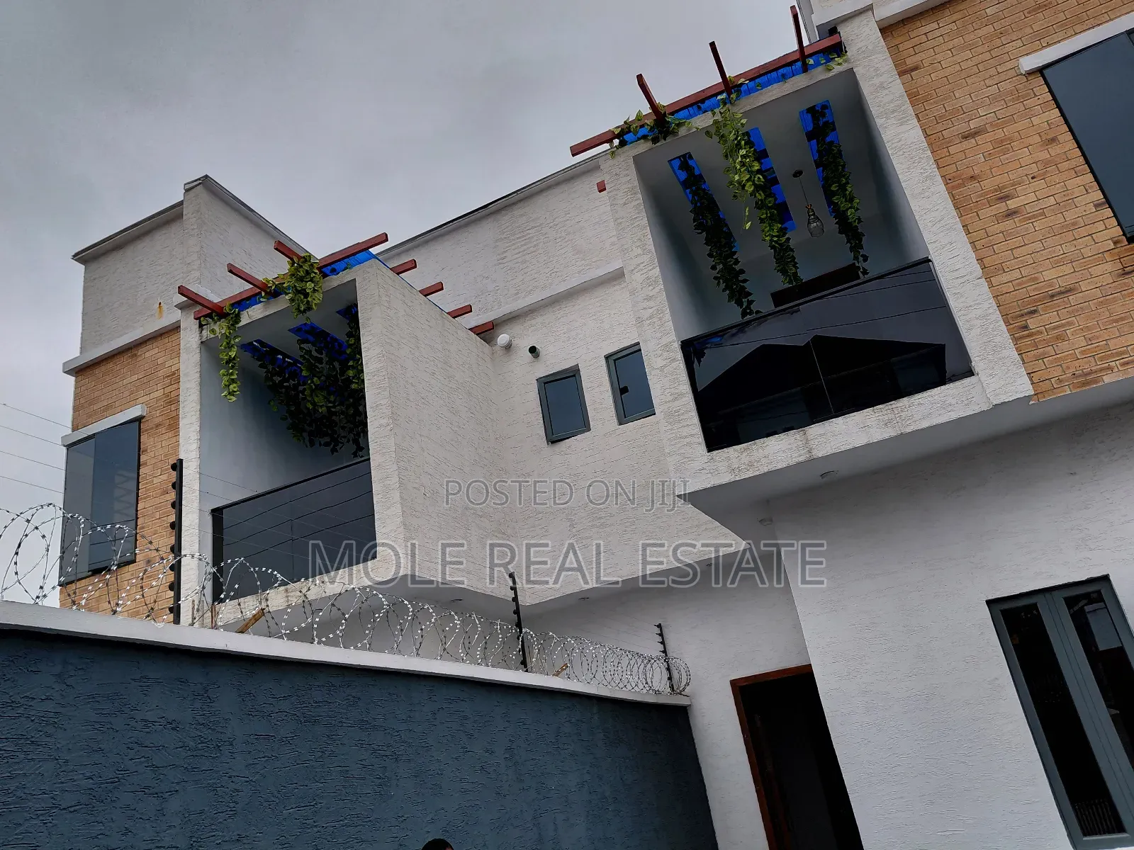 Furnished 4bdrm Duplex in Apapa for sale in Apapa