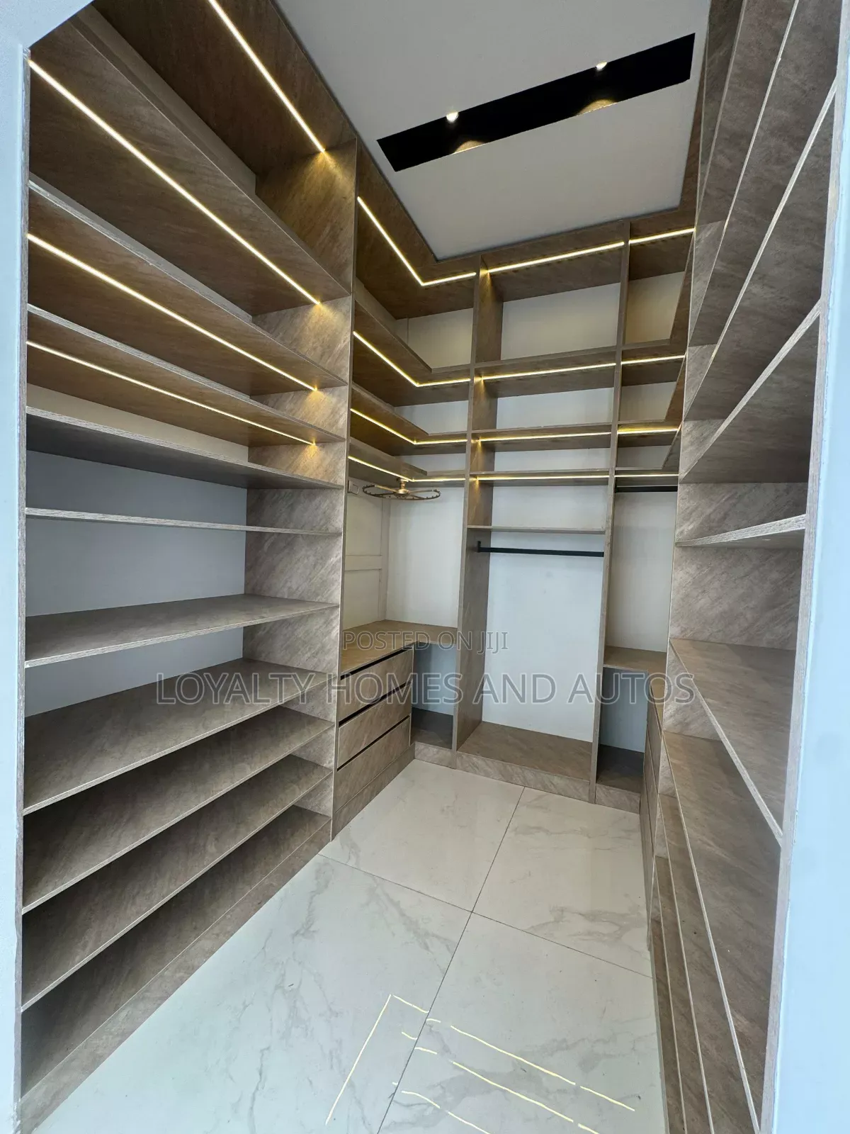 Furnished 4bdrm Duplex in Orchid Road Axis, Lekki for sale in Lekki