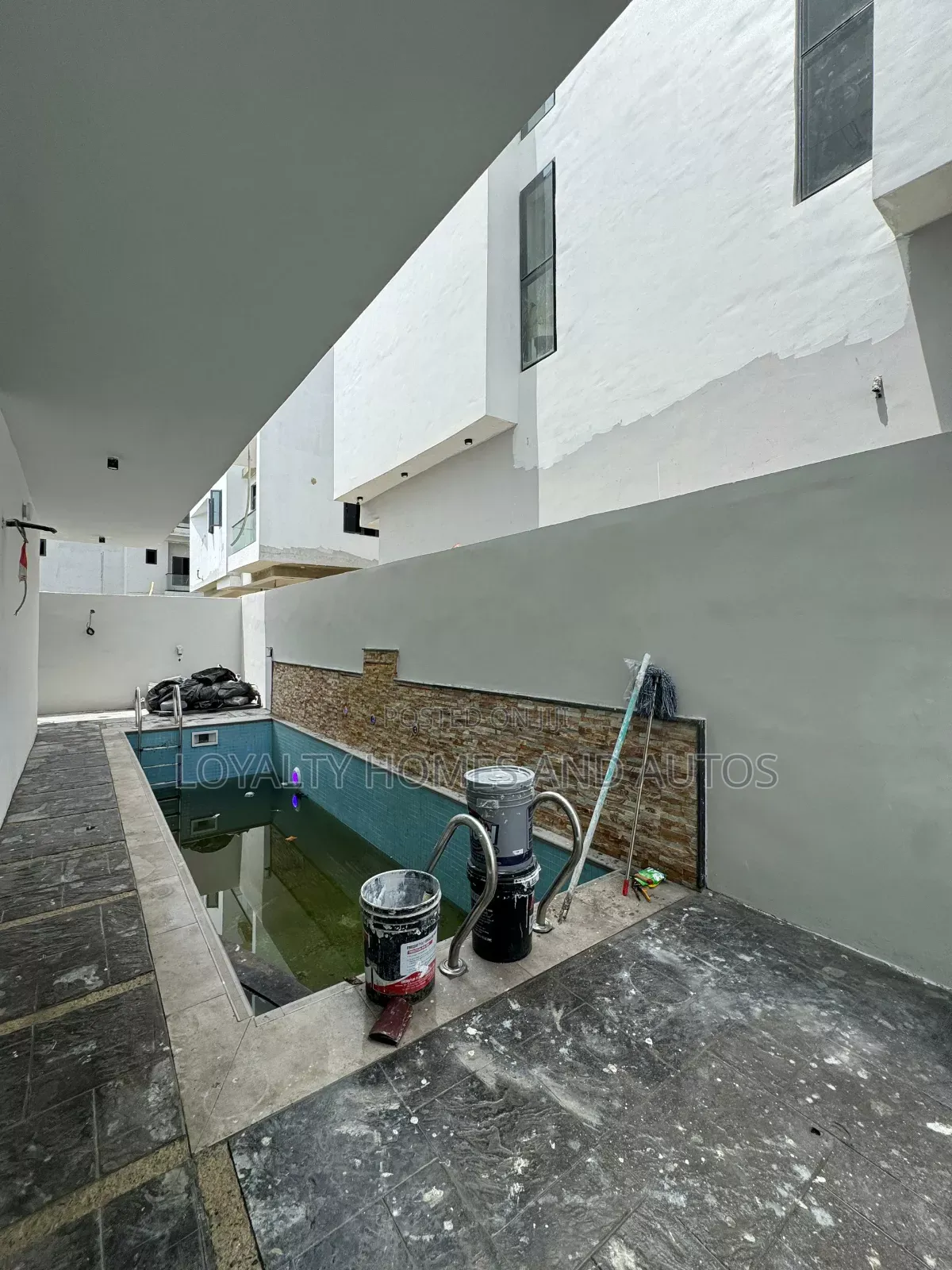 Furnished 4bdrm Duplex in Orchid Road Axis, Lekki for sale in Lekki