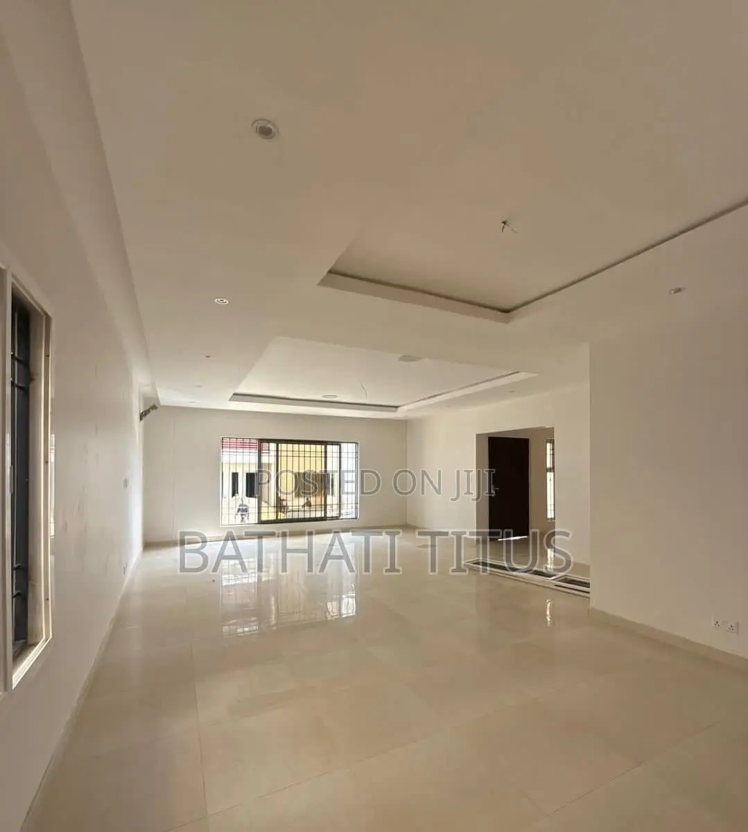 5bdrm Duplex in Bilaad Estate, Life Camp for sale in Life Camp
