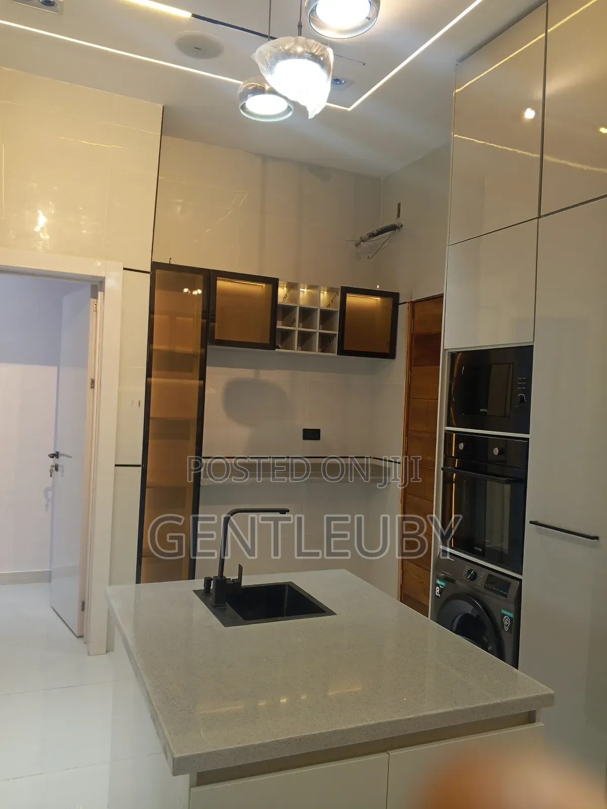 5bdrm Duplex in Discovery Park, Lekki Phase 2 for sale in Lekki Phase 2